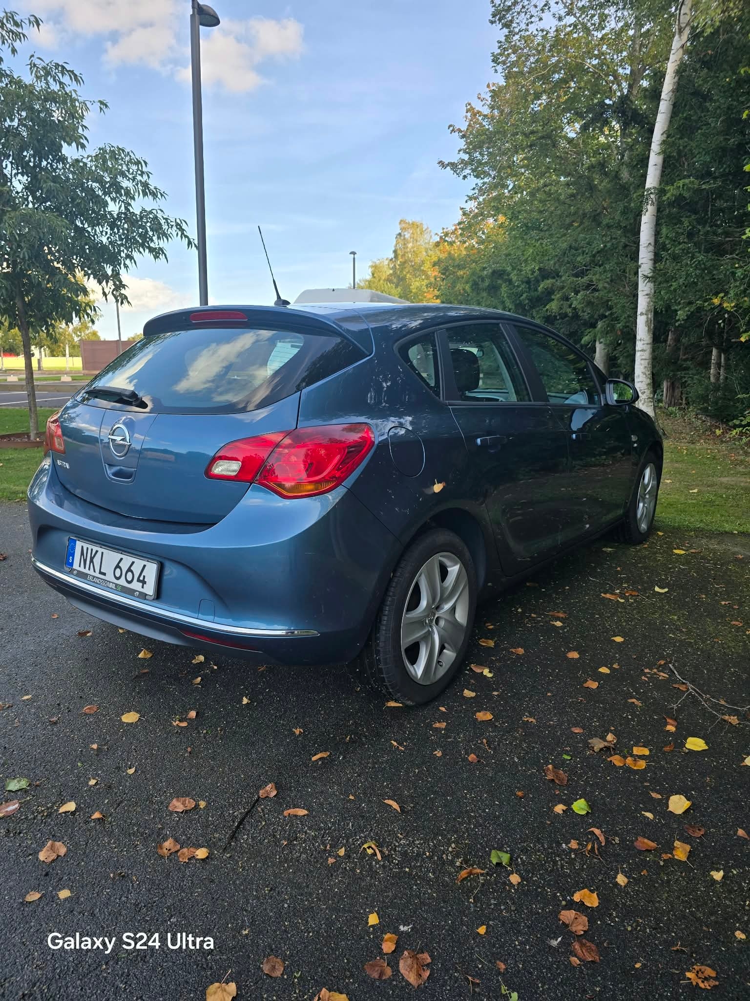 Opel Astra 1.6 Manuell 2014, bild 2/8