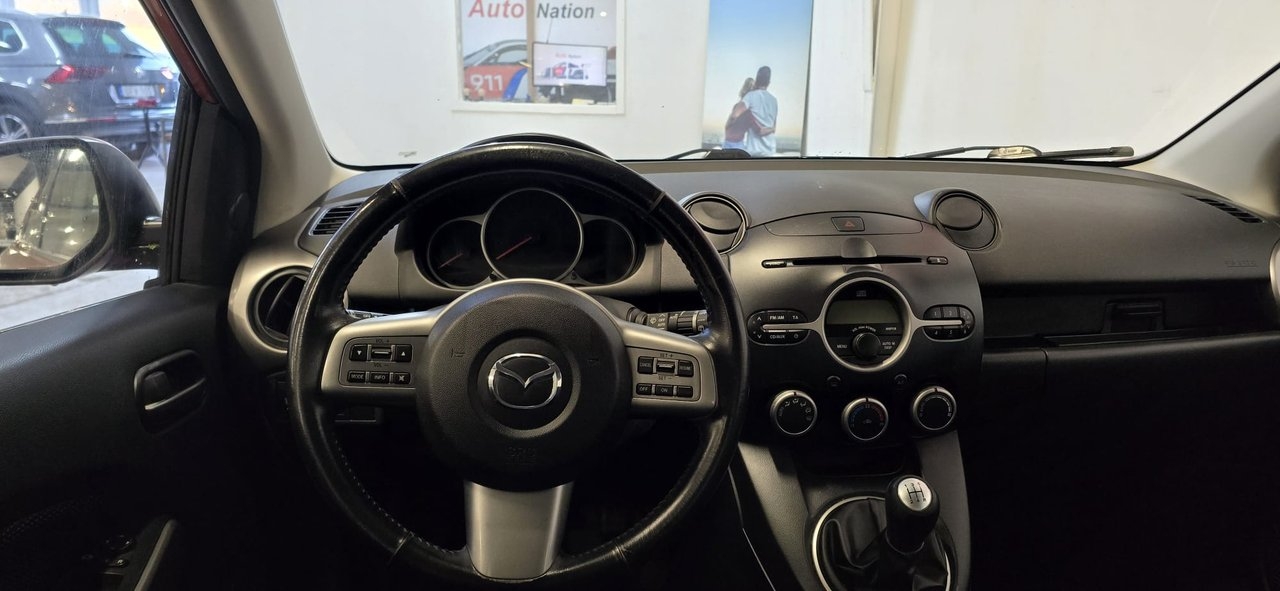 Mazda 2 5-dörrar 1.5 MZR Sport 2009, bild 7/10