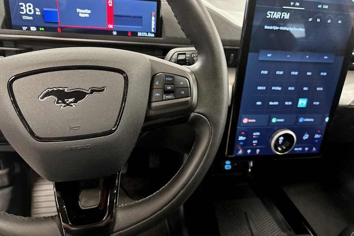 Ford Mustang Mach-E Standard Range 2022, bild 4/9