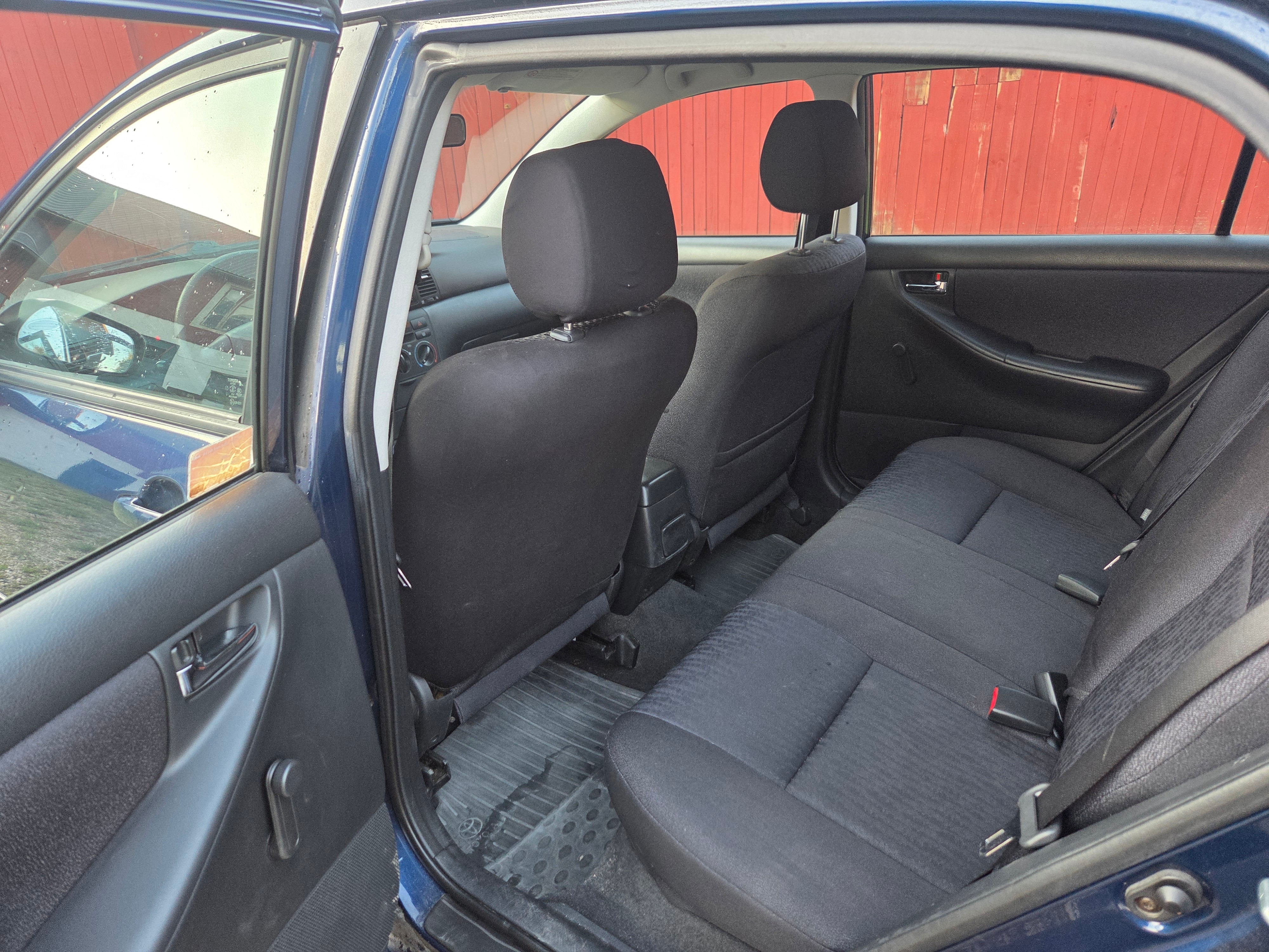Toyota Corolla 2004, photo 6/7