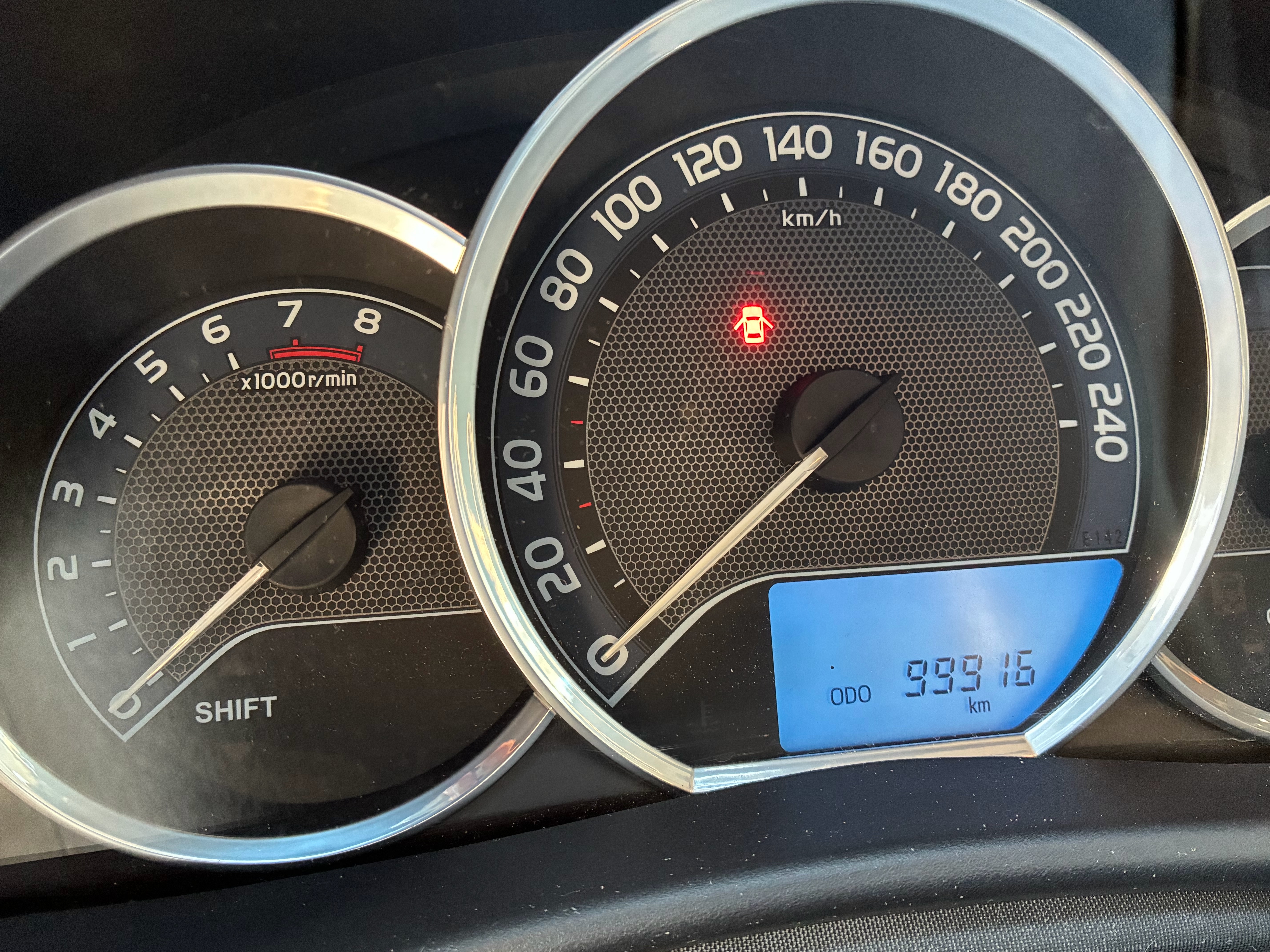 Toyota Auris 1.6 Valvematic Manuell 2015, photo 5/9