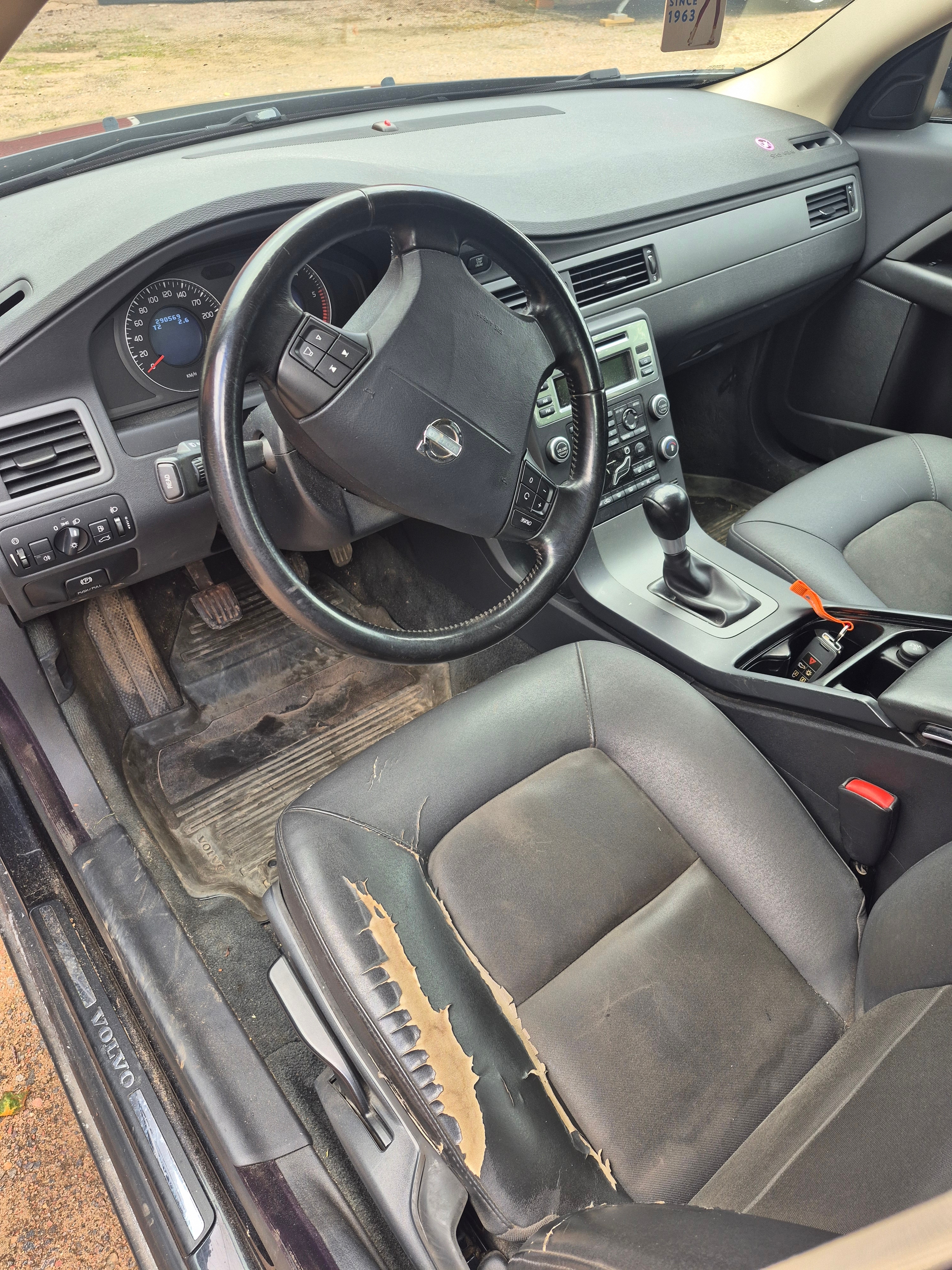 Volvo V70 2009, bild 4/5