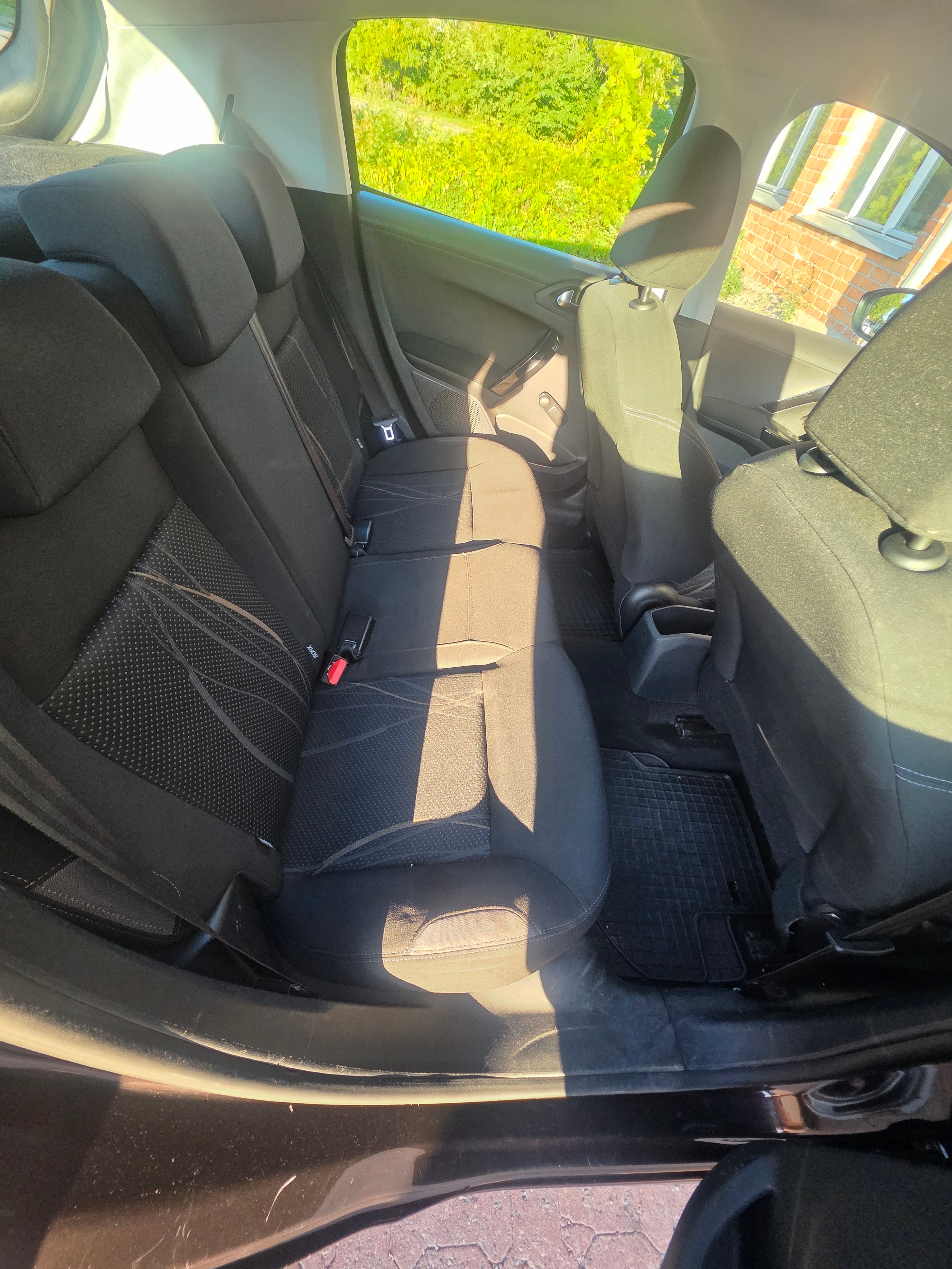 Peugeot 208 2012, kuva 6/6