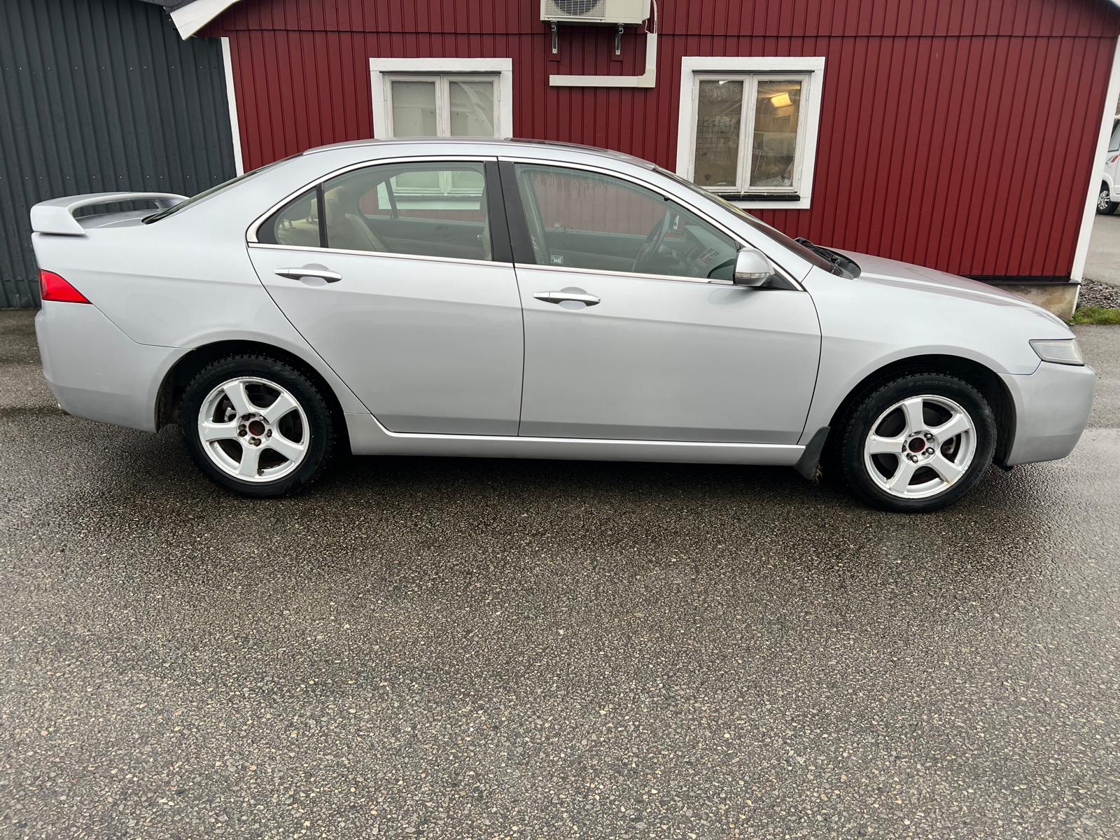 Honda Accord 2.4 i-VTEC Automatisk 2004, bild 6/10