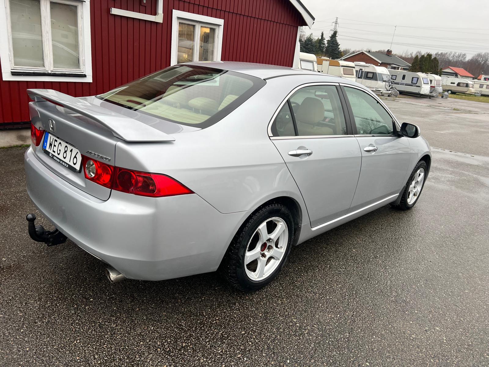 Honda Accord 2.4 i-VTEC Automatisk 2004, bild 5/10