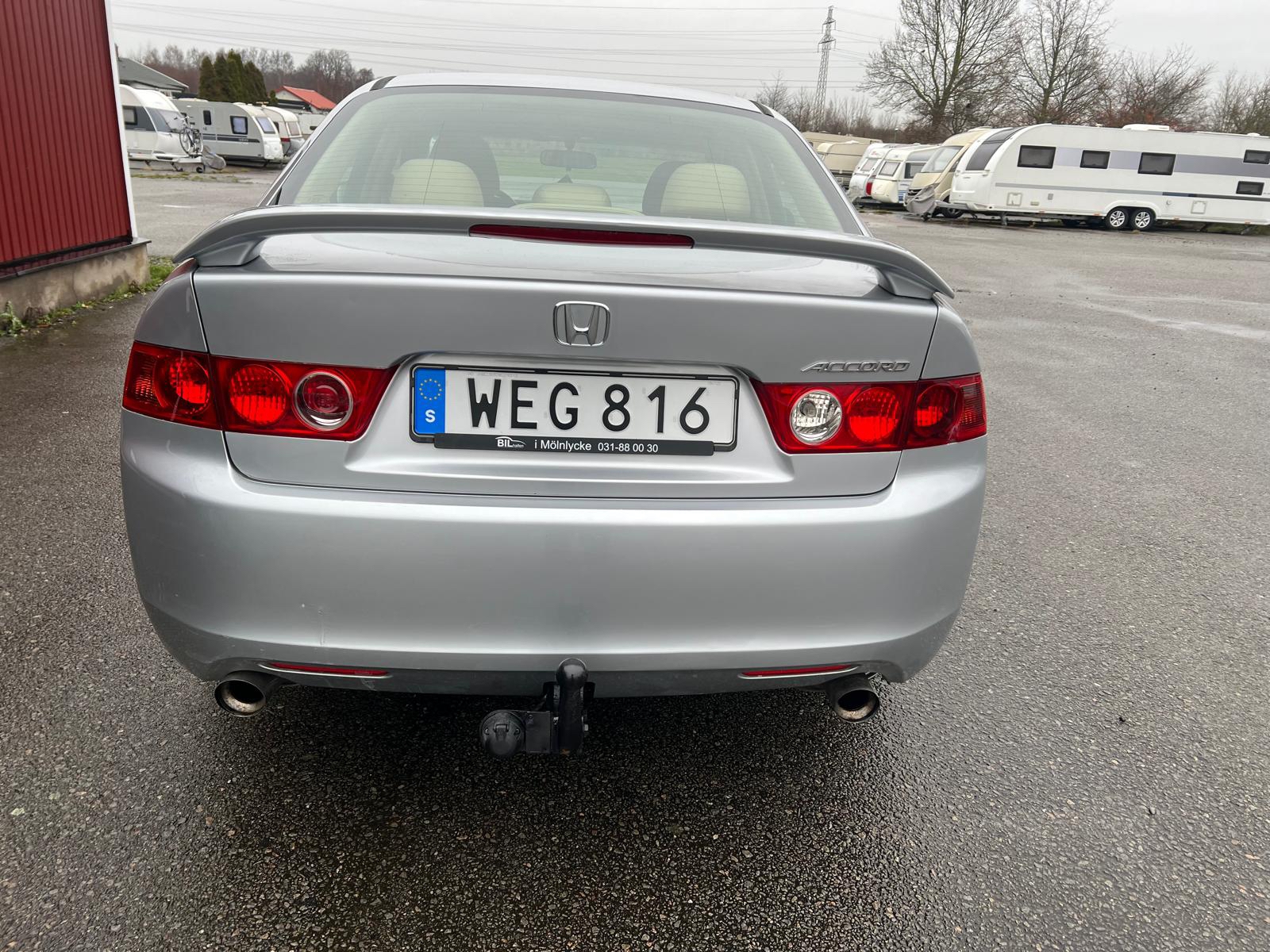 Honda Accord 2.4 i-VTEC Automatisk 2004, bild 2/10
