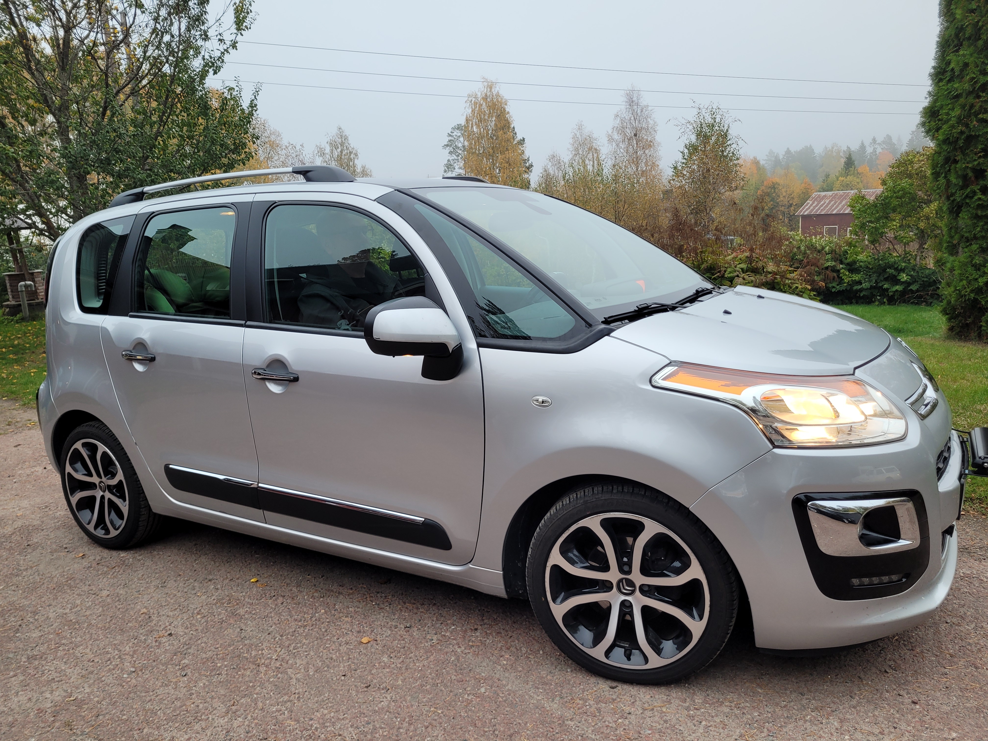 Citroen C3 Picasso 1.4 VTi Manuell 2014, kuva 2/5