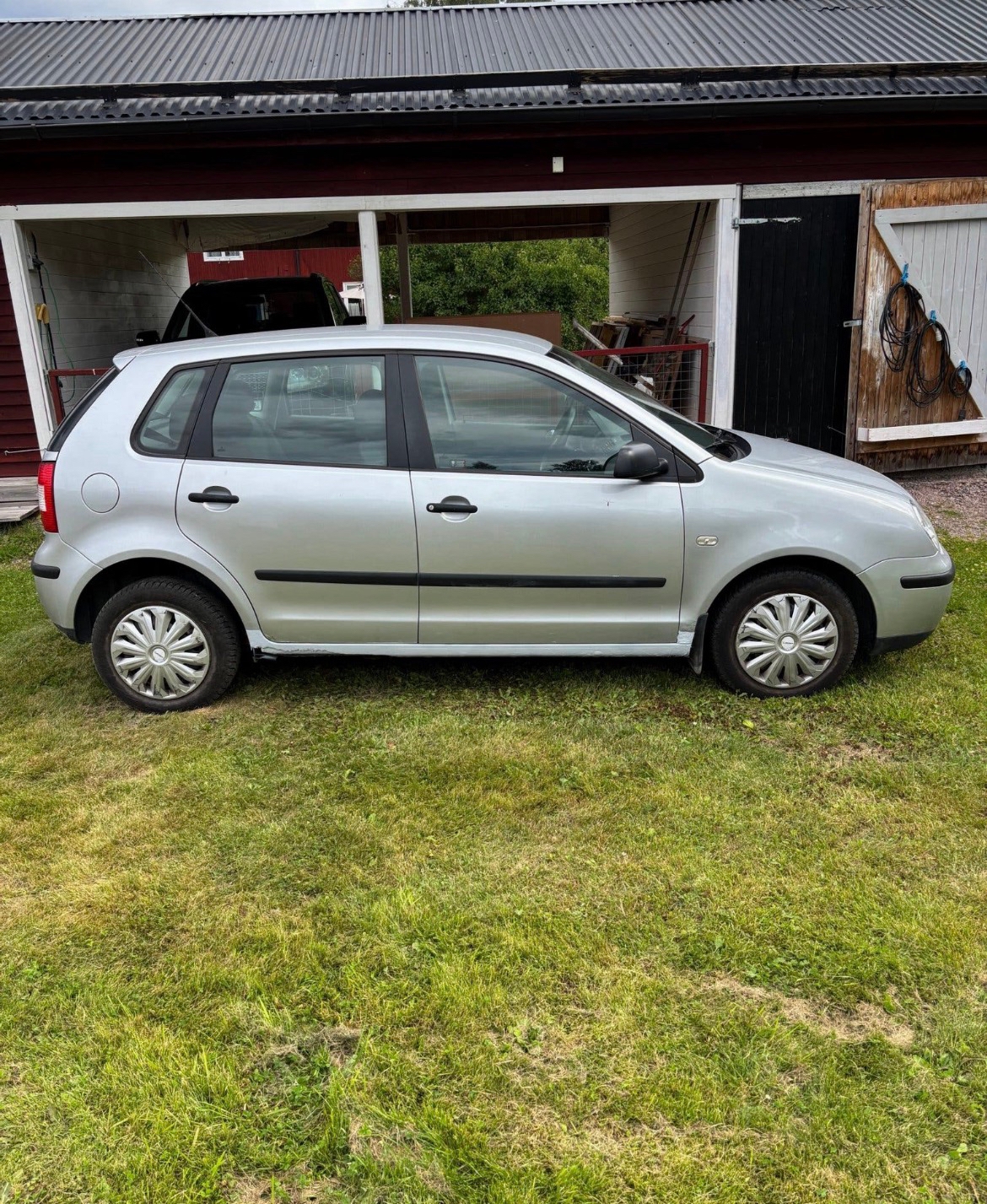 Volkswagen Polo 3-dörrar 1.4 Manuell 2004, bild 2/5