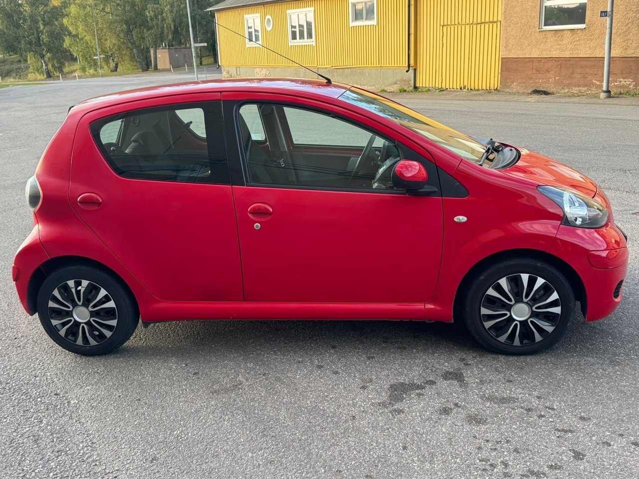 Toyota Aygo 5-dörrar 1.0 VVT-i Euro 5 2011, photo 6/10