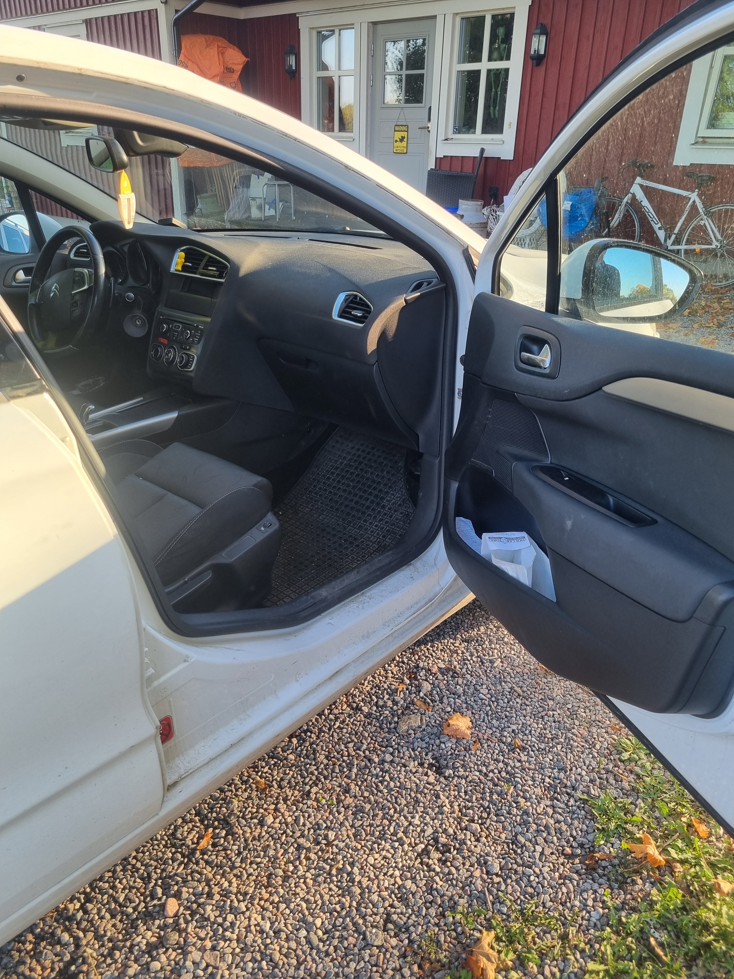 Citroen C4 1.6 e-HDi Airdream EGS 2011, photo 5/10
