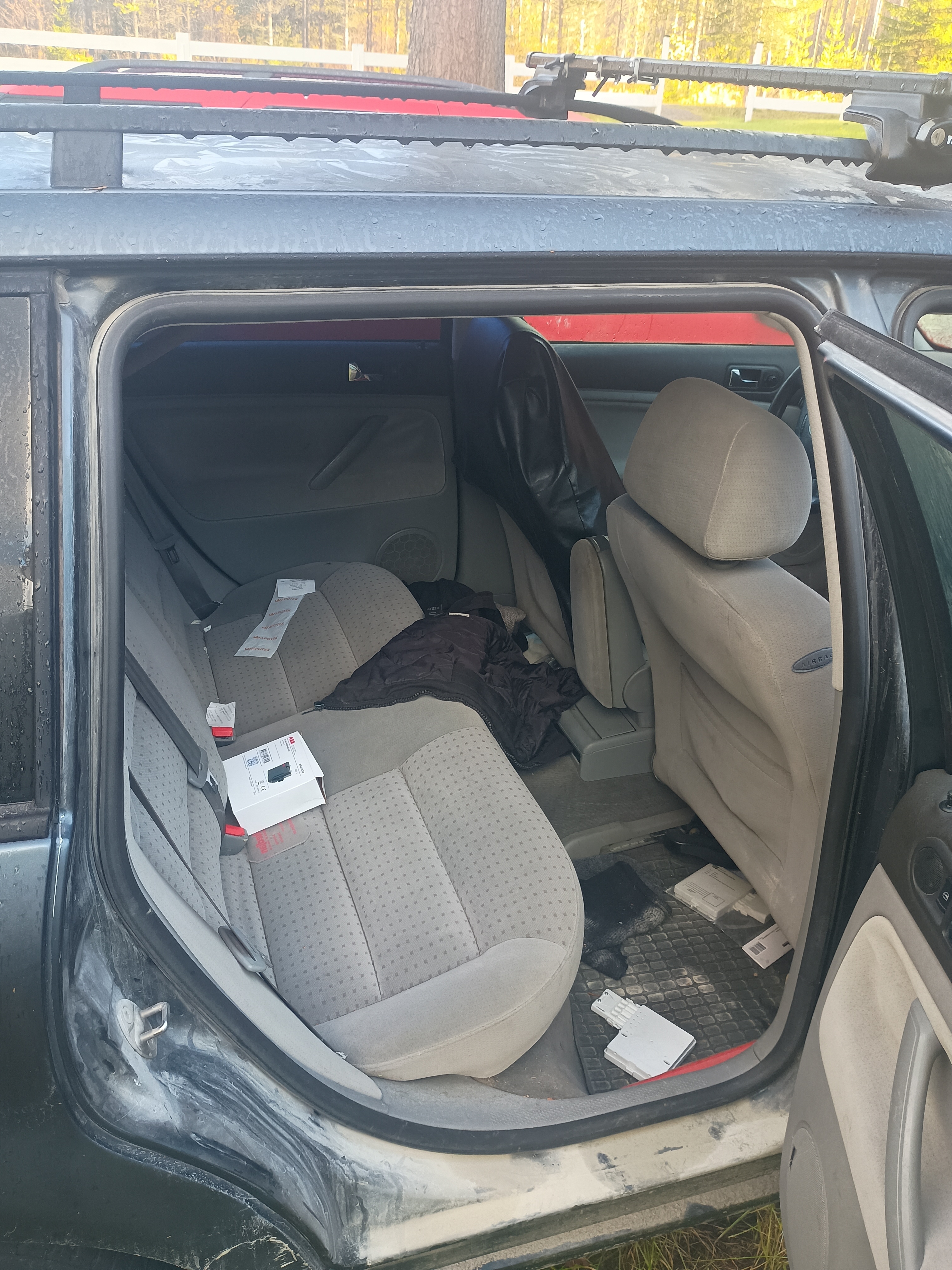 Volkswagen Passat Variant 1.8 T Manuell 2000, kuva 4/4