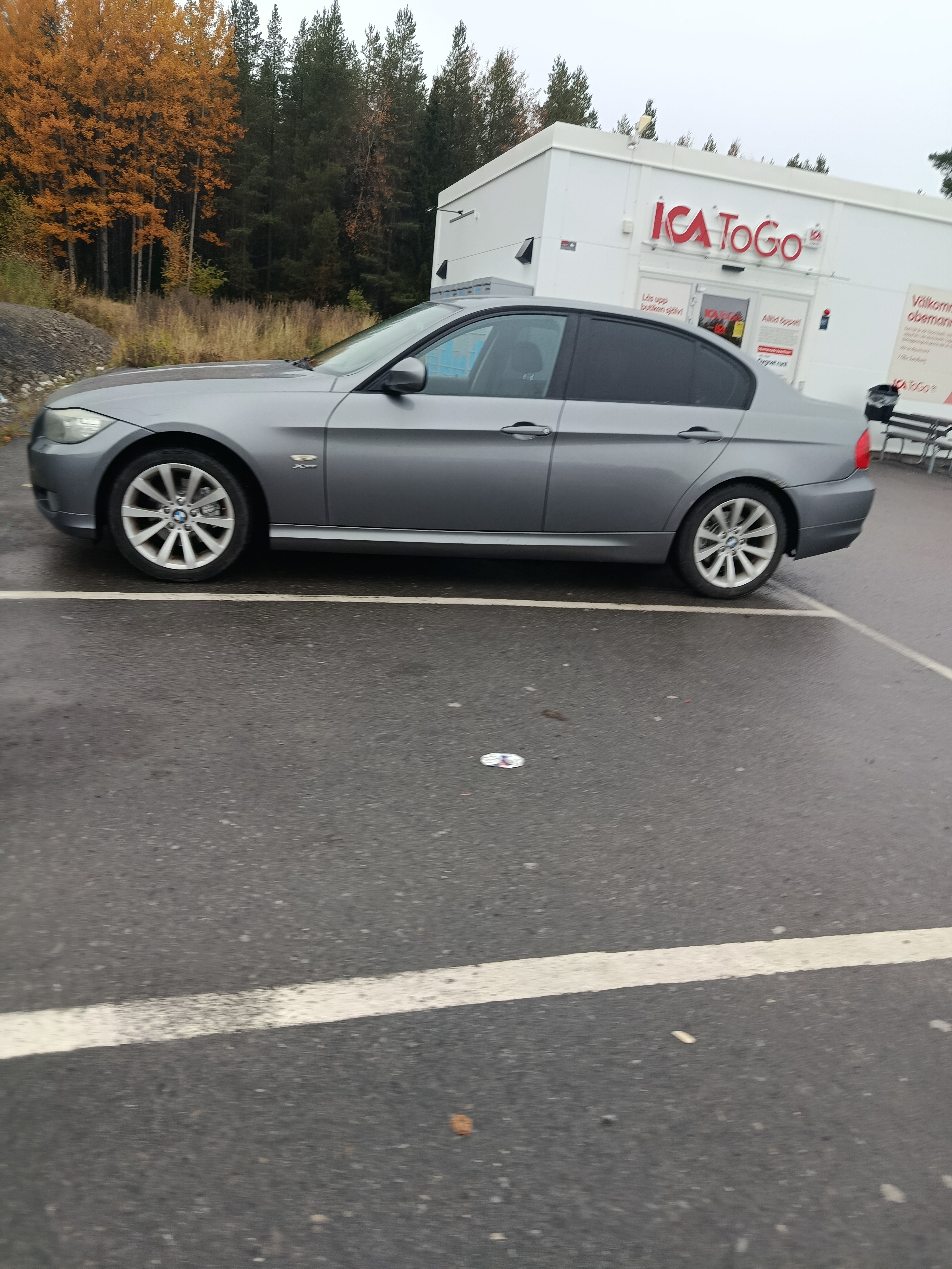 BMW 320 d xDrive Sedan Automatisk 2009, bild 3/4