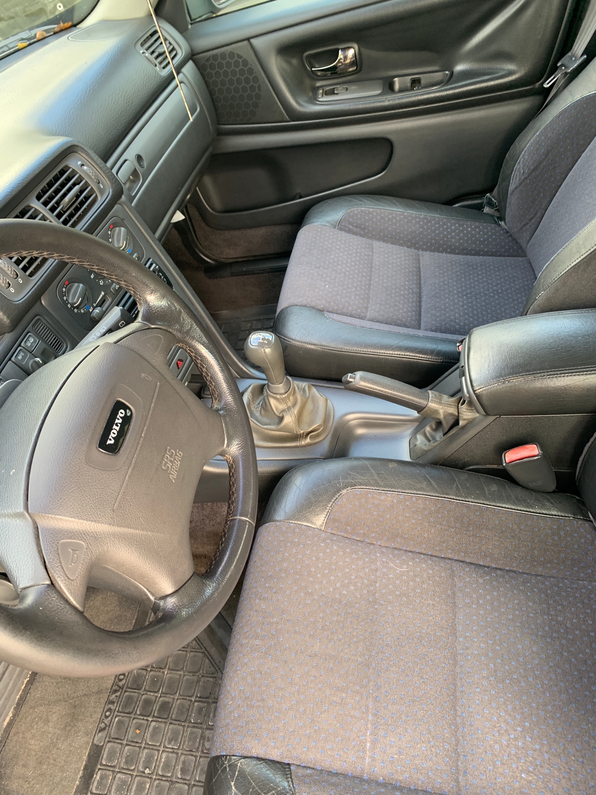 Volvo V70 2.5 20V Manuell 1998, kuva 5/8