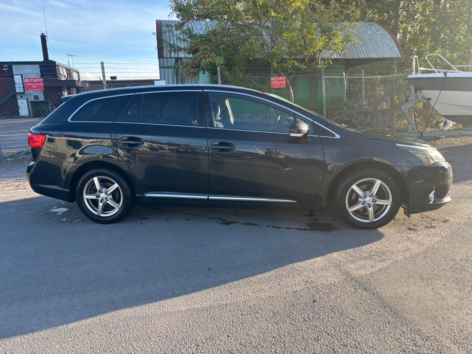 Toyota Avensis Kombi 2.0 Multidrive S 2013, photo 5/9