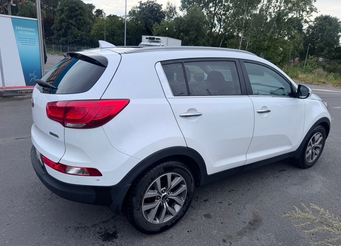 Kia Sportage 1.7 CRDi Manuell 2015, photo 7/9