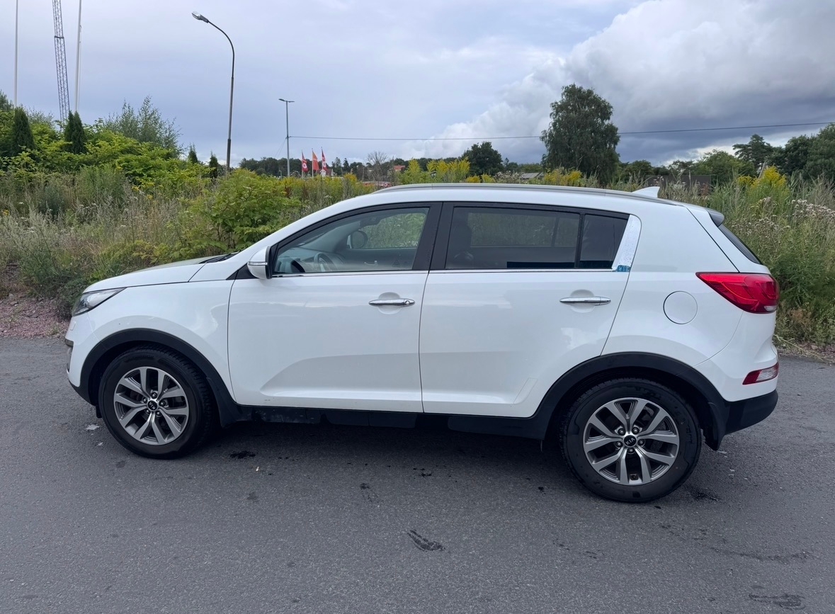 Kia Sportage 1.7 CRDi Manuell 2015, photo 3/9