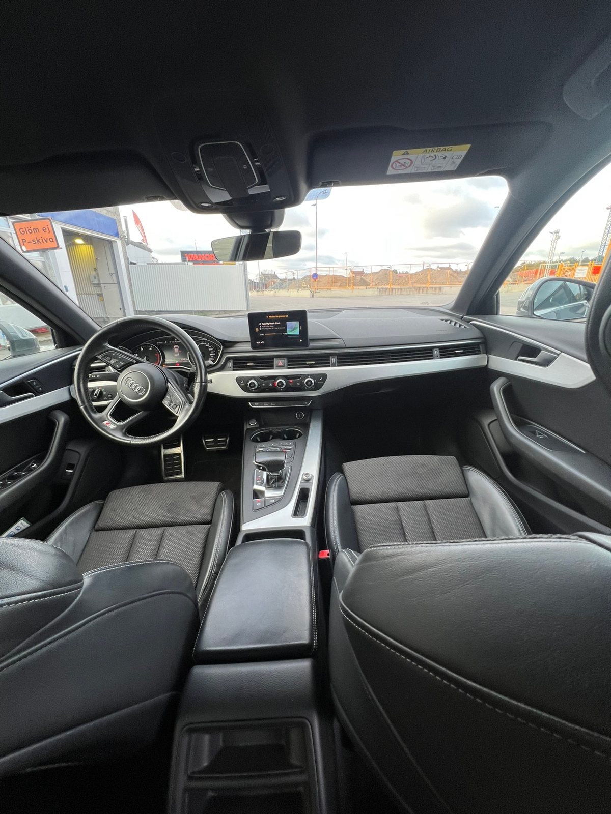 Audi A4 Sedan 2.0 TDI S Tronic 2016, photo 4/9