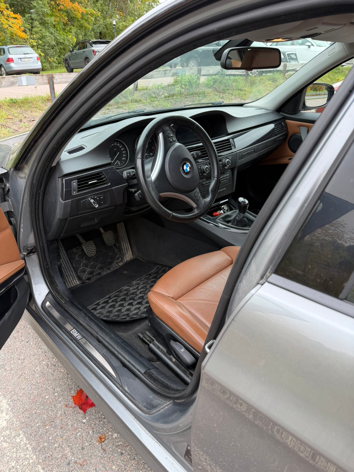 BMW 330 d Sedan Manuell 2010, photo 2/10