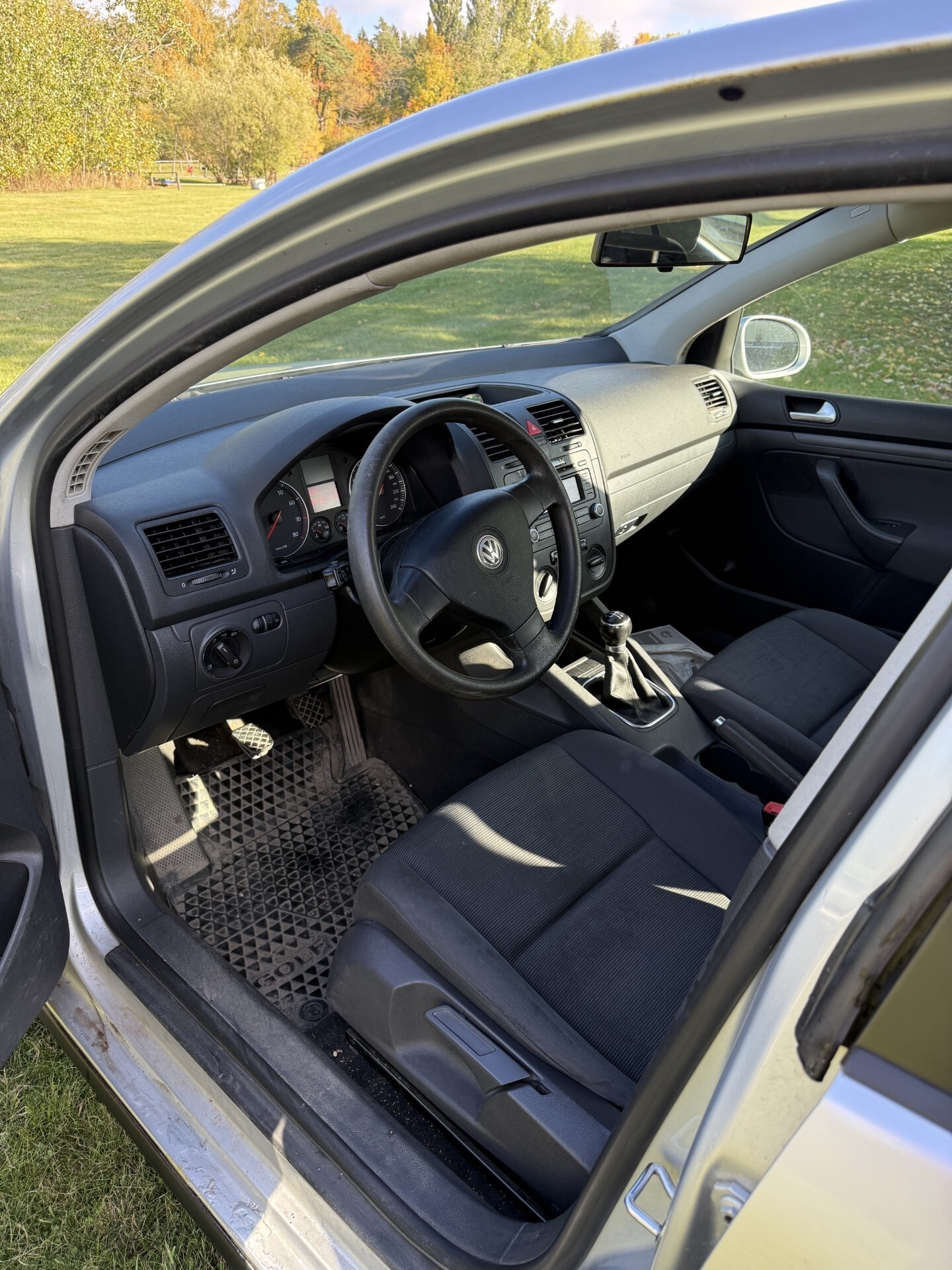 Volkswagen Golf V 5-dörrar 1.6 Manuell 2006, photo 5/8