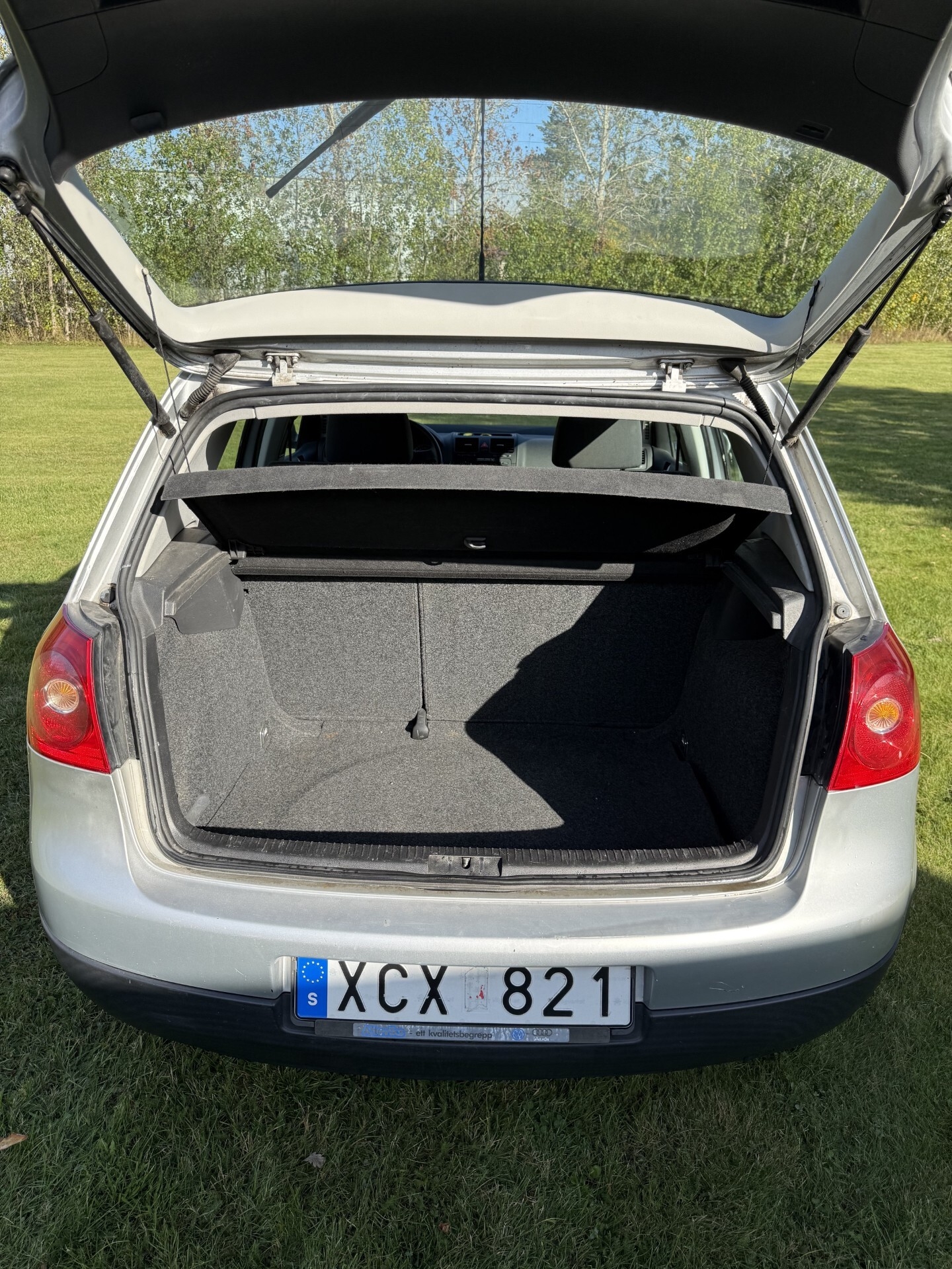 Volkswagen Golf V 5-dörrar 1.6 Manuell 2006, photo 6/8