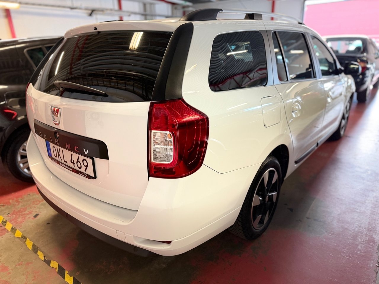 Dacia Logan 2017, photo 4/10