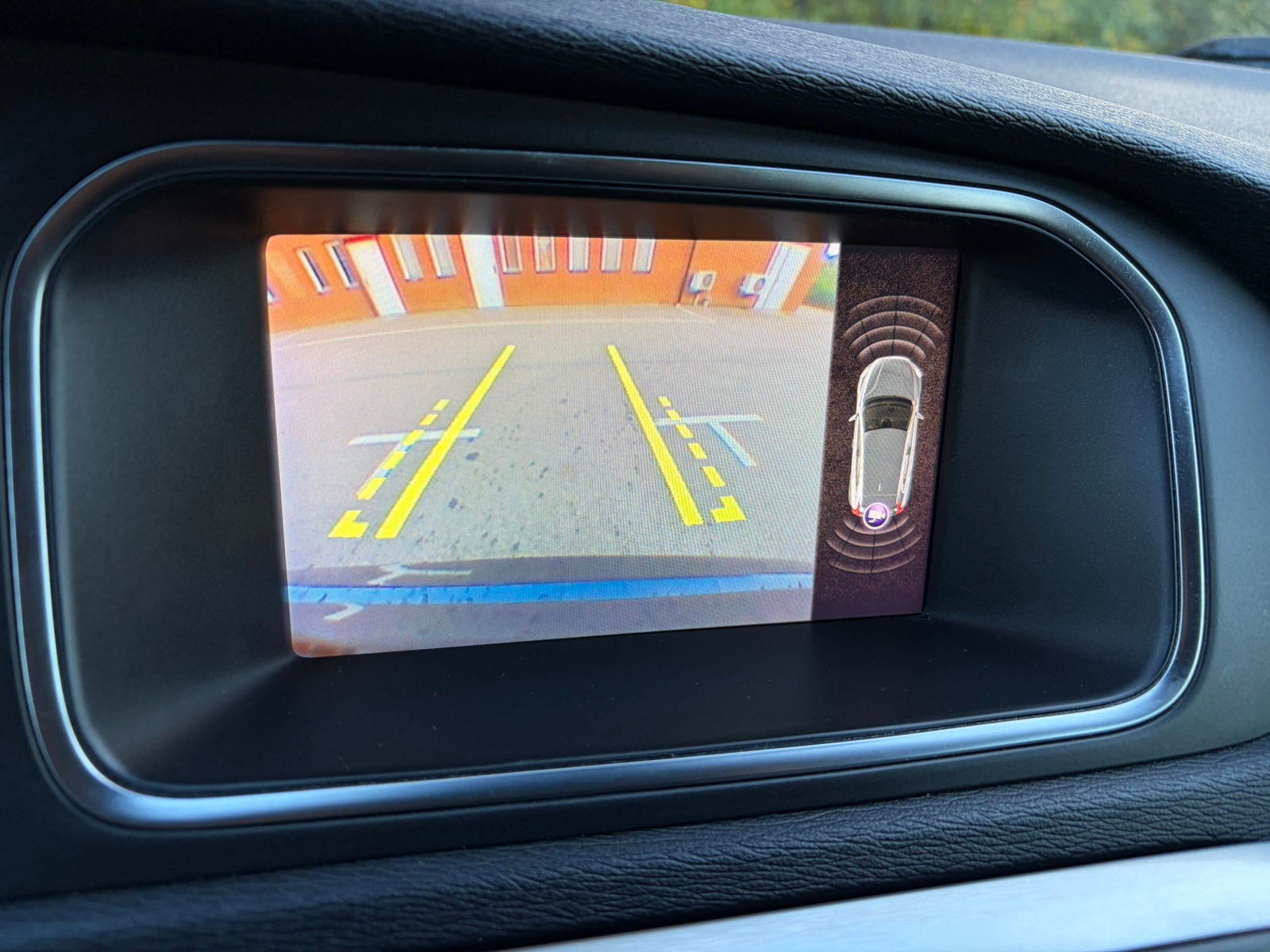 Volvo V40 T3 Geartronic 2018, photo 7/10