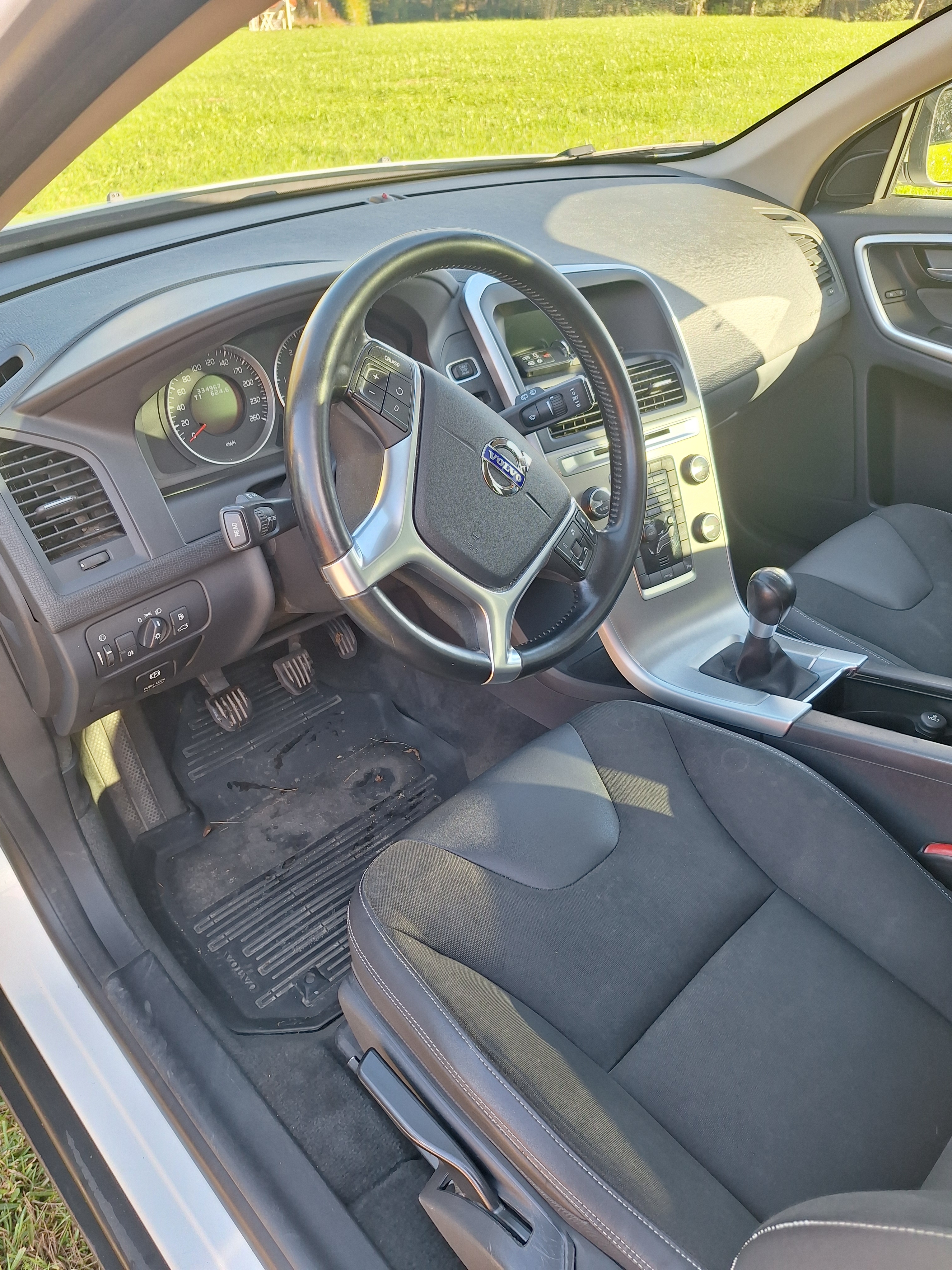 Volvo XC60 DRIVe Manuell 2012, bild 4/6