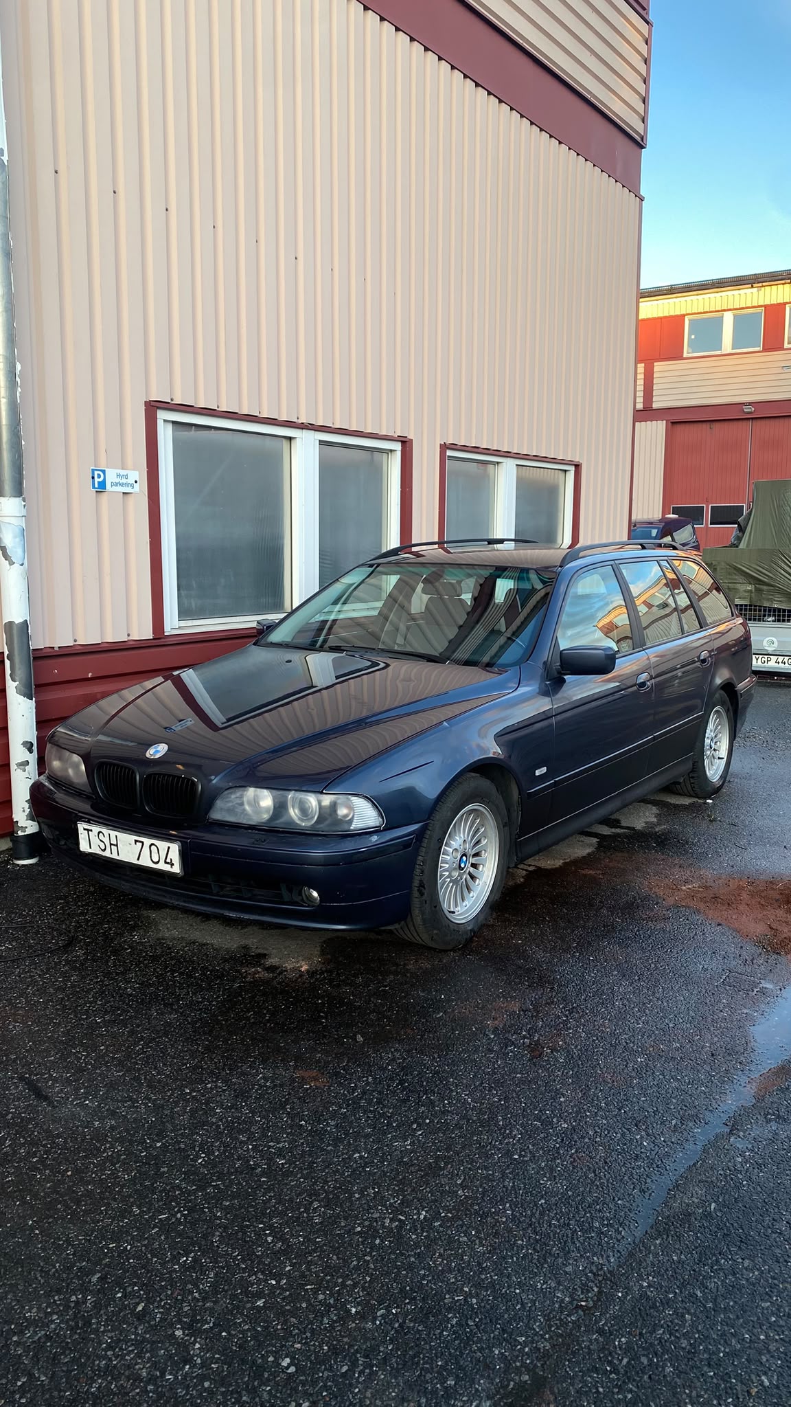 BMW 525