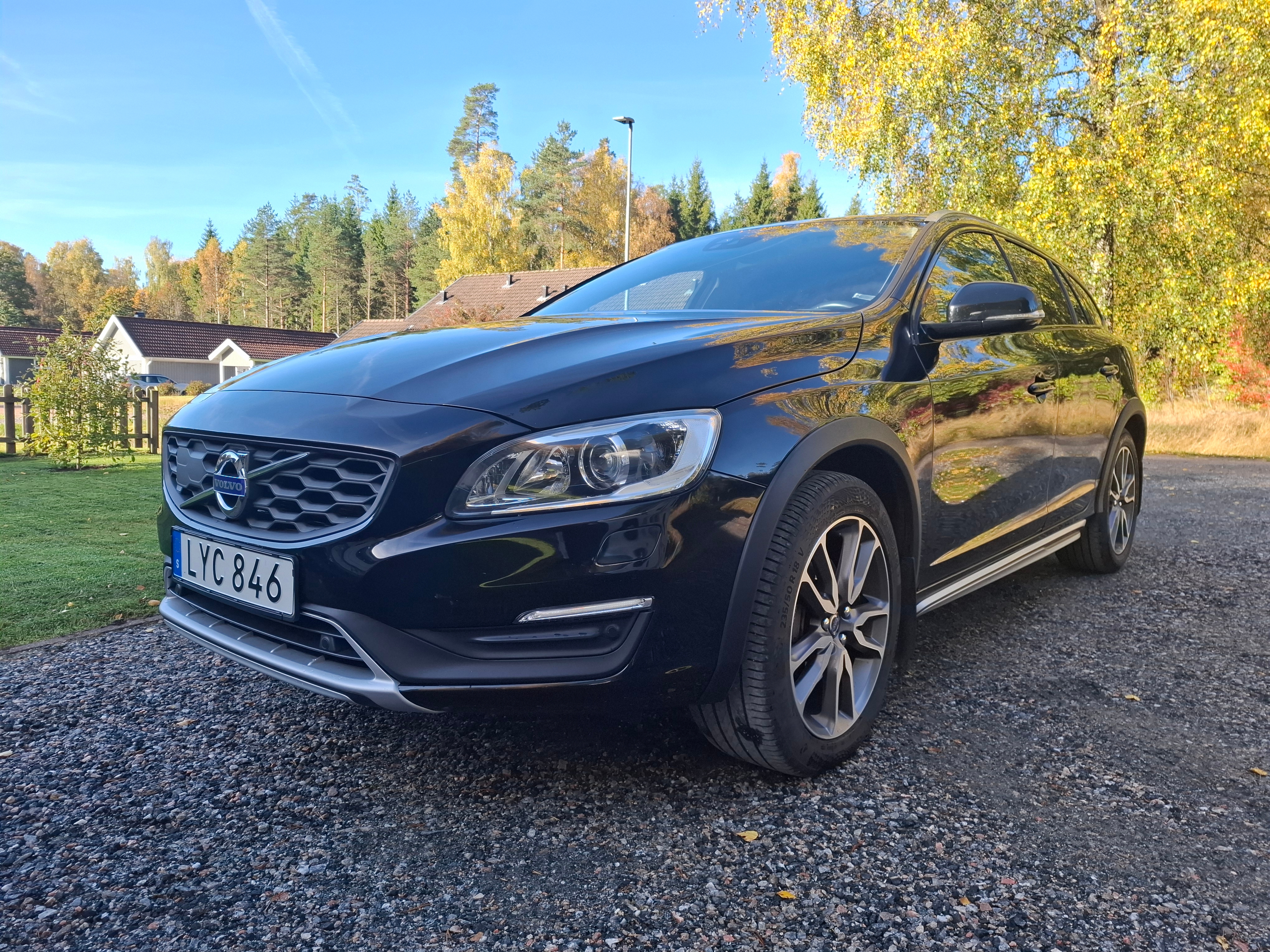 Volvo V60 Cross Country D4 Geartronic 2016, kuva 2/10