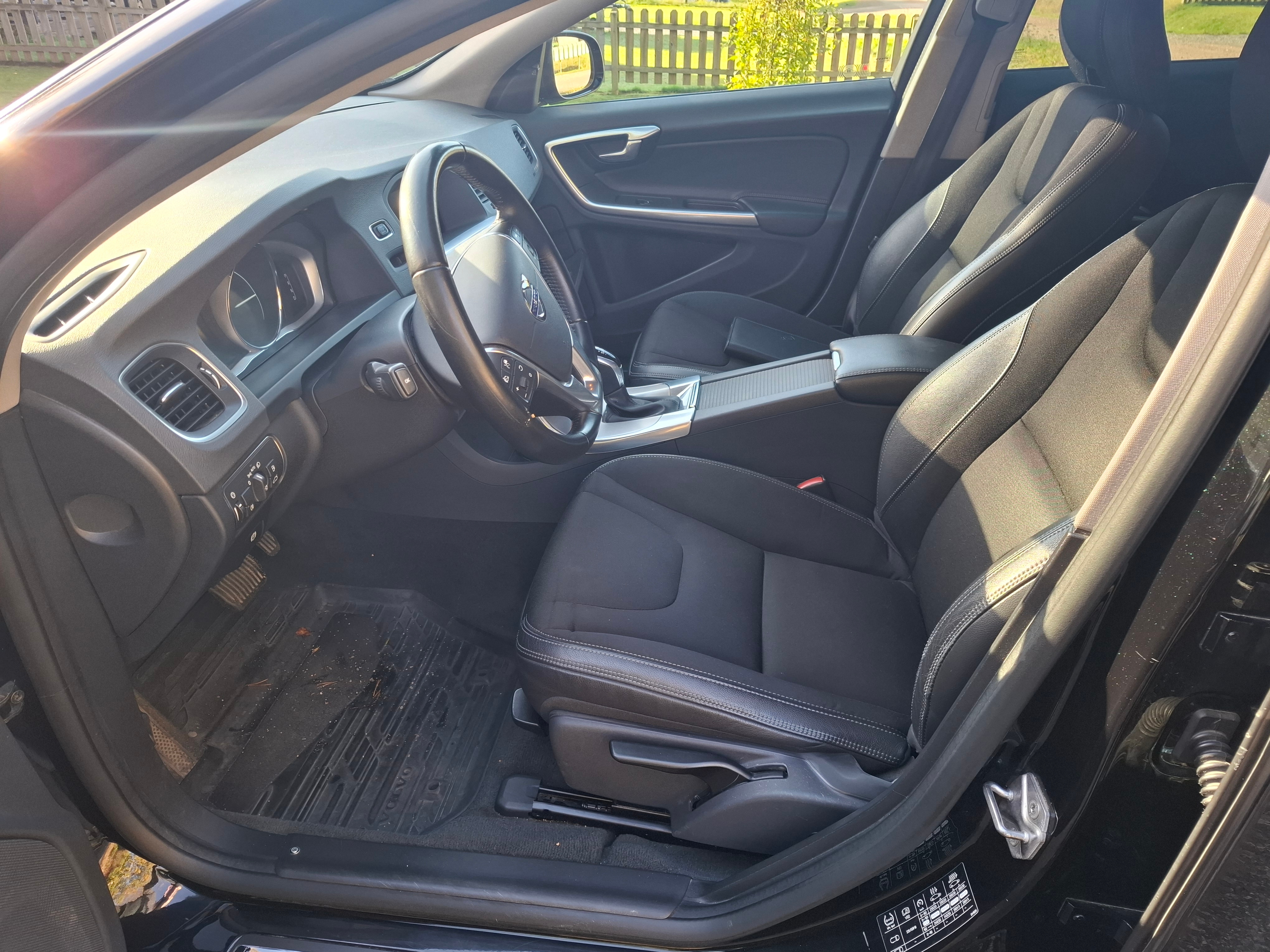 Volvo V60 Cross Country D4 Geartronic 2016, kuva 7/10