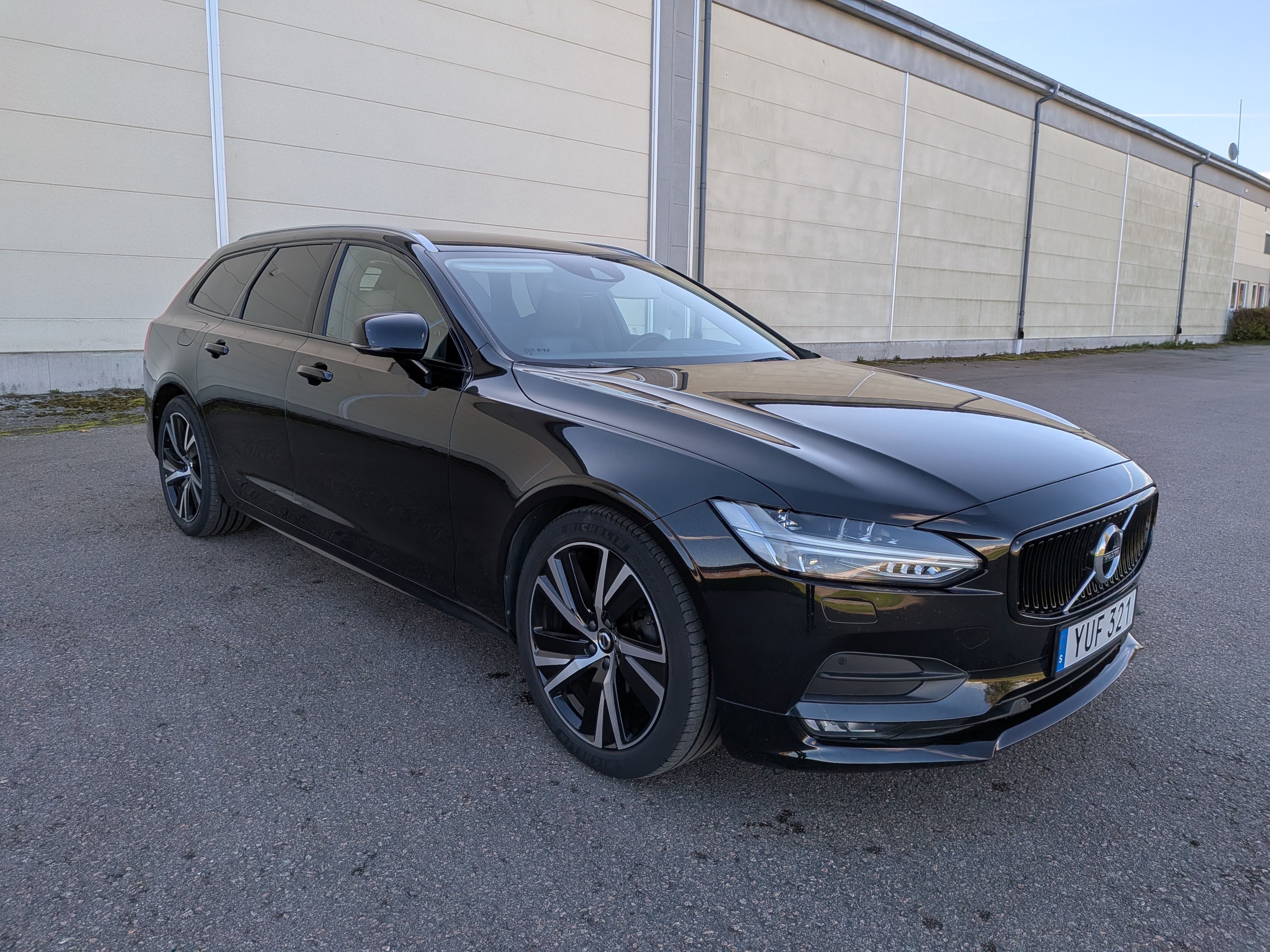 Volvo V90