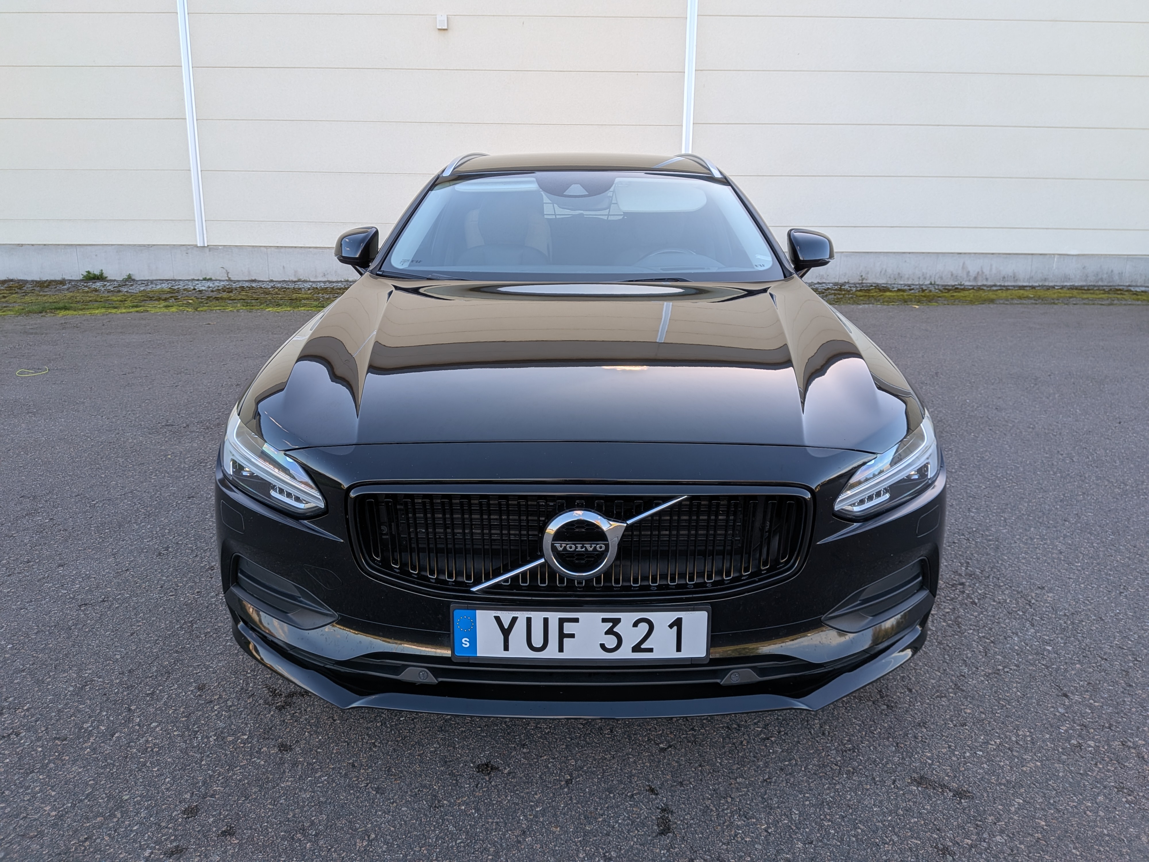 Volvo V90 D4 AWD Geartronic 2019, bild 2/10