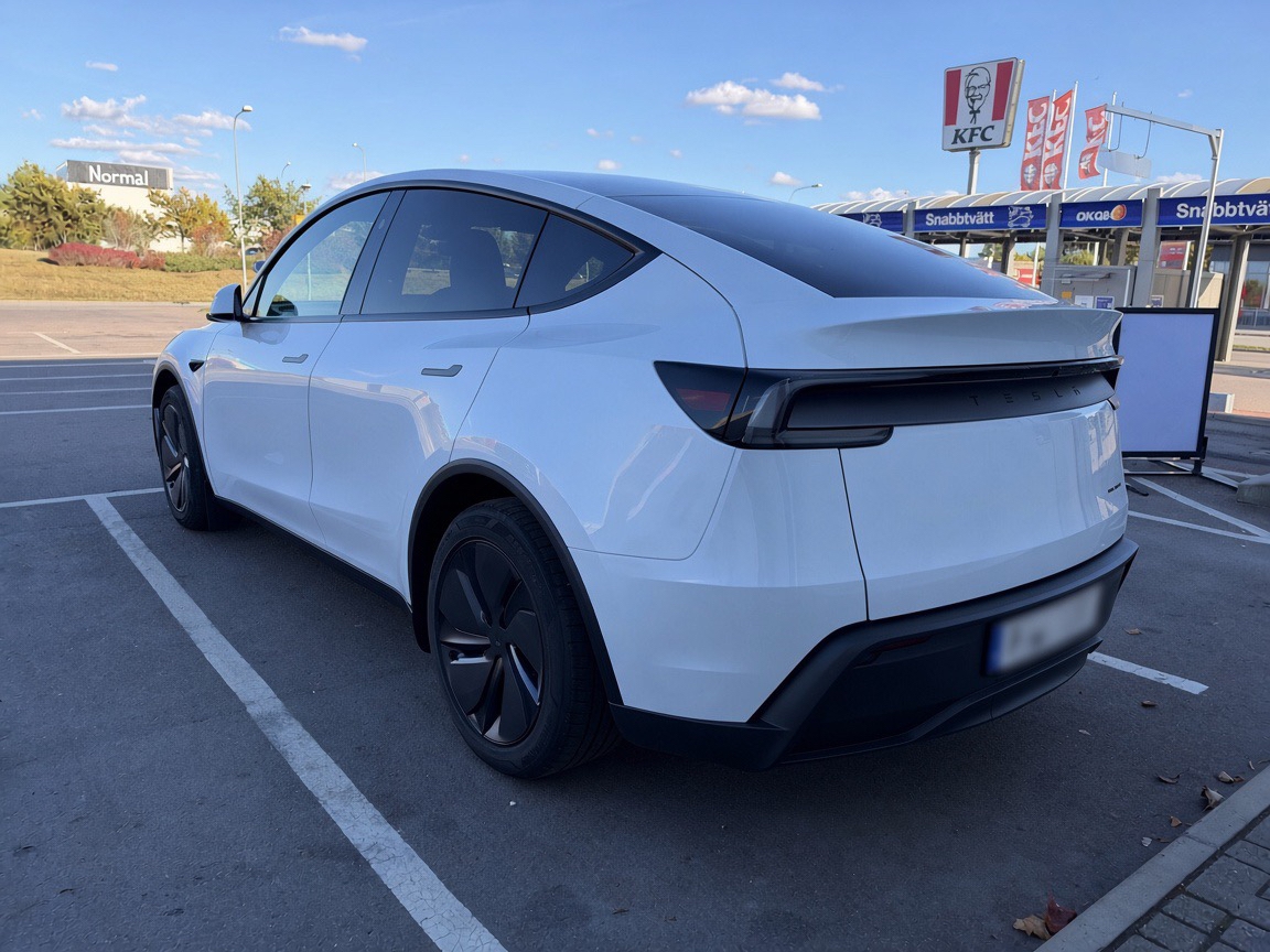 Tesla Model Y Long Range AWD 2026, kuva 3/4