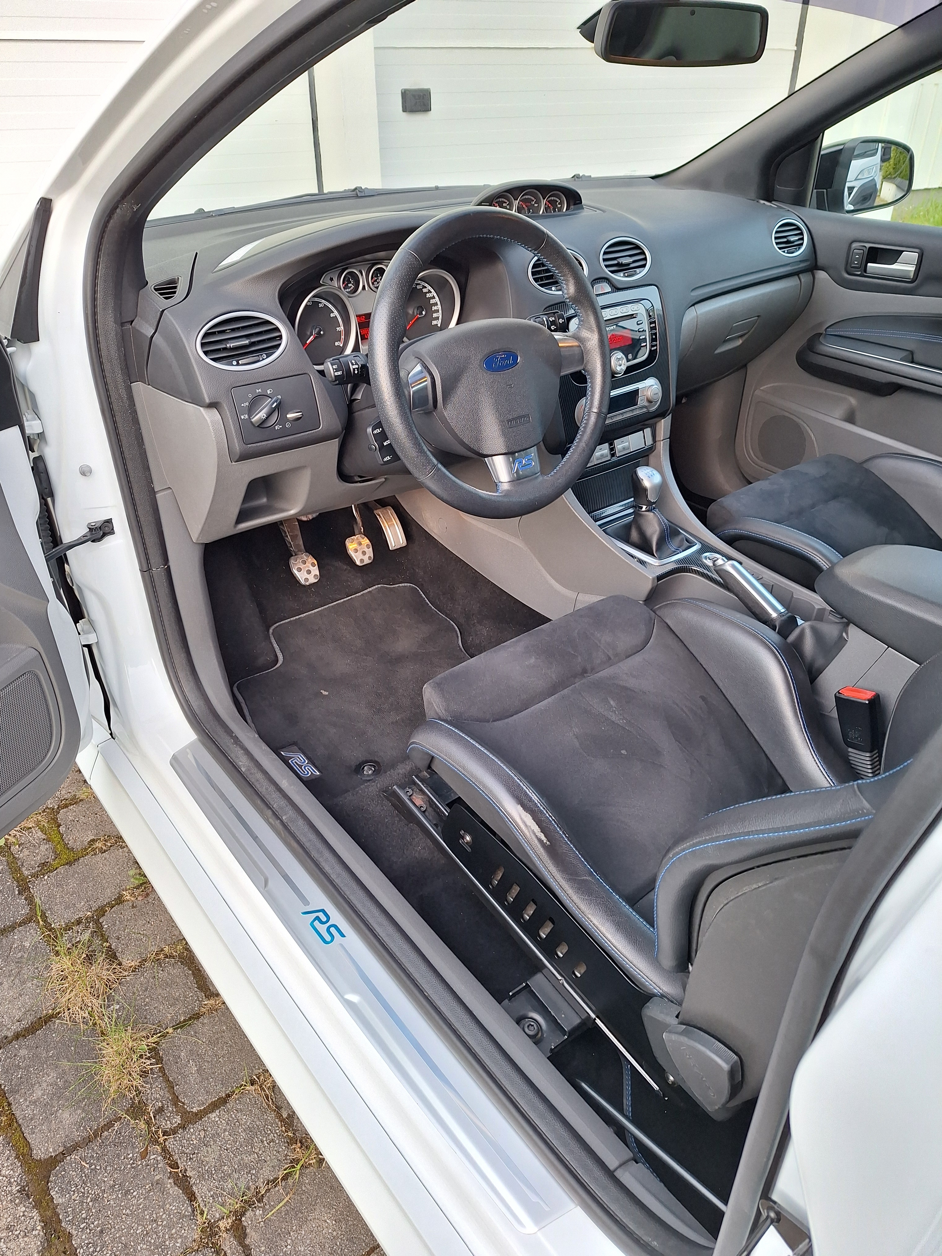 Ford Focus RS Manuell 2010, kuva 6/10