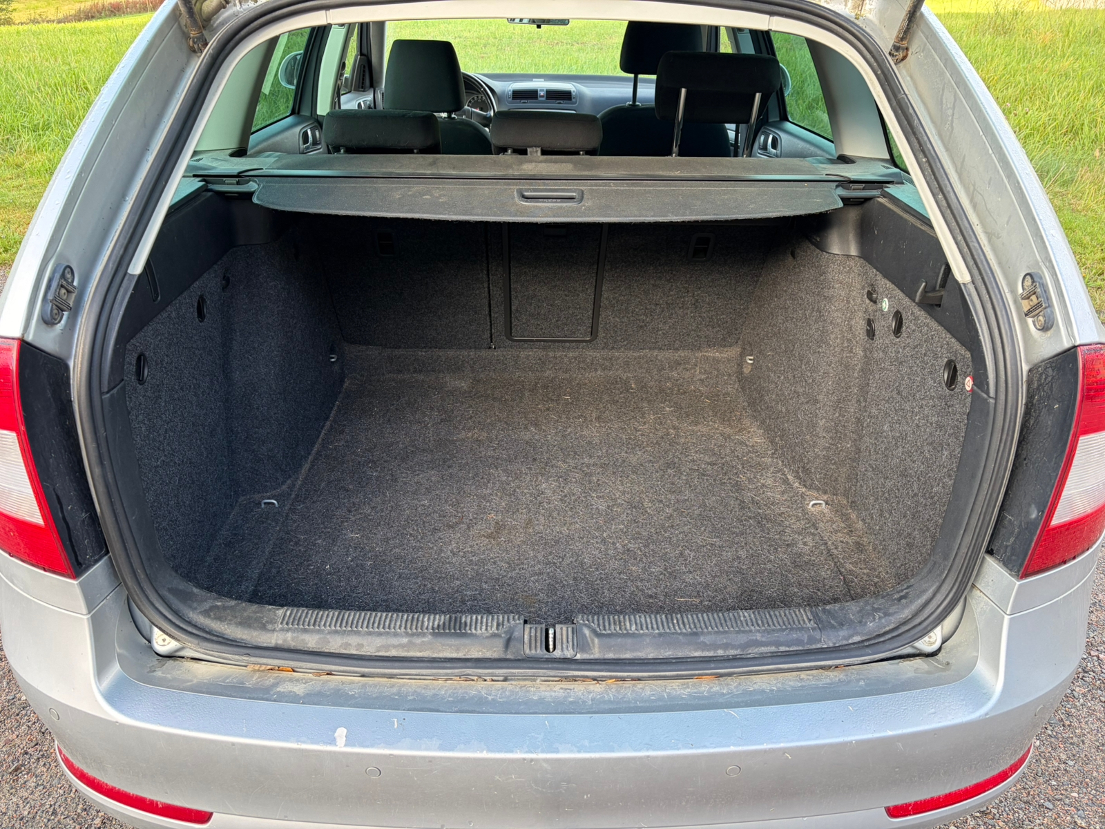 Skoda Octavia Kombi 1.6 TDI Manuell 2012, bild 6/7