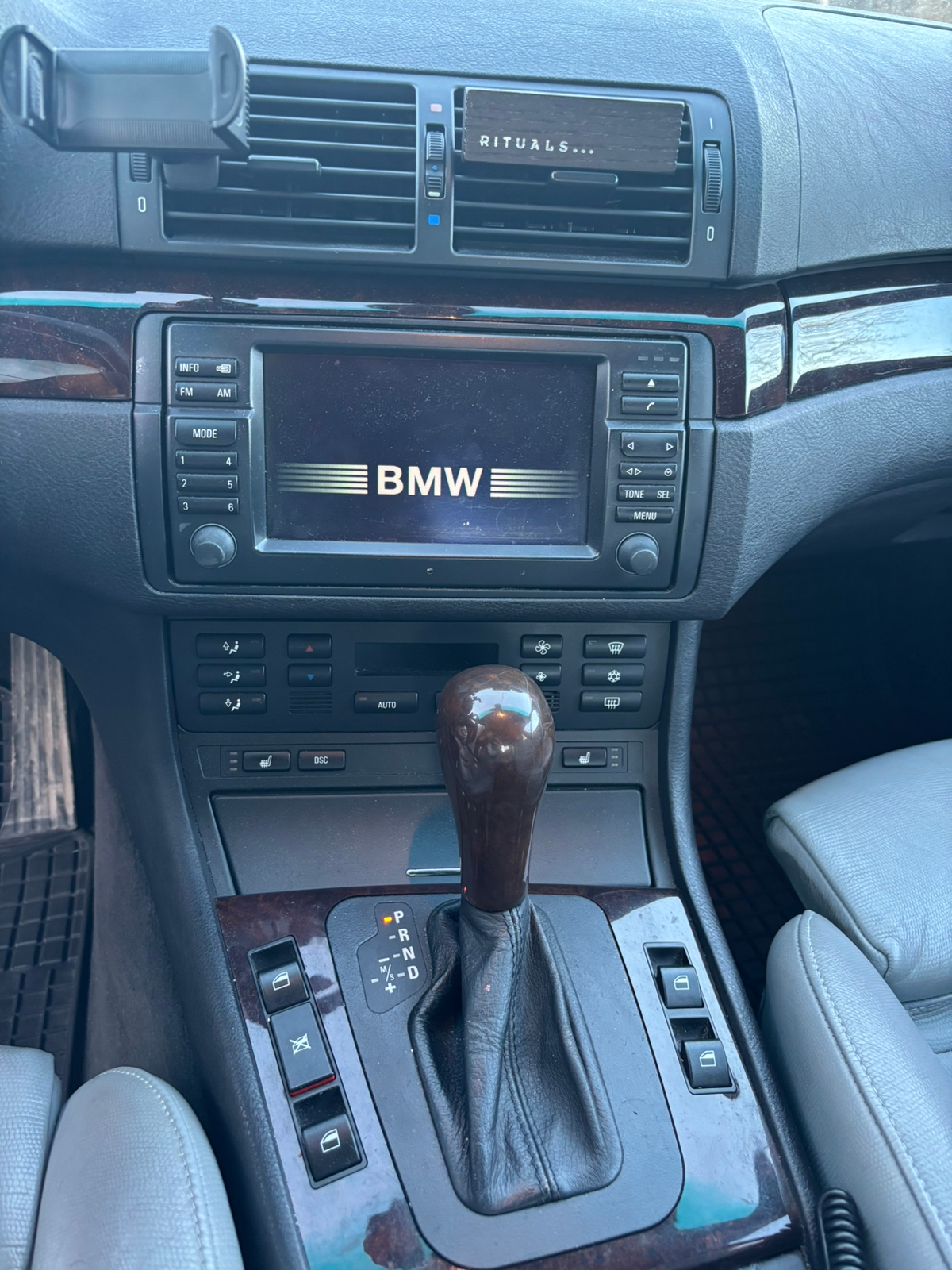 BMW 320 i Sedan Automatisk 2004, photo 2/8
