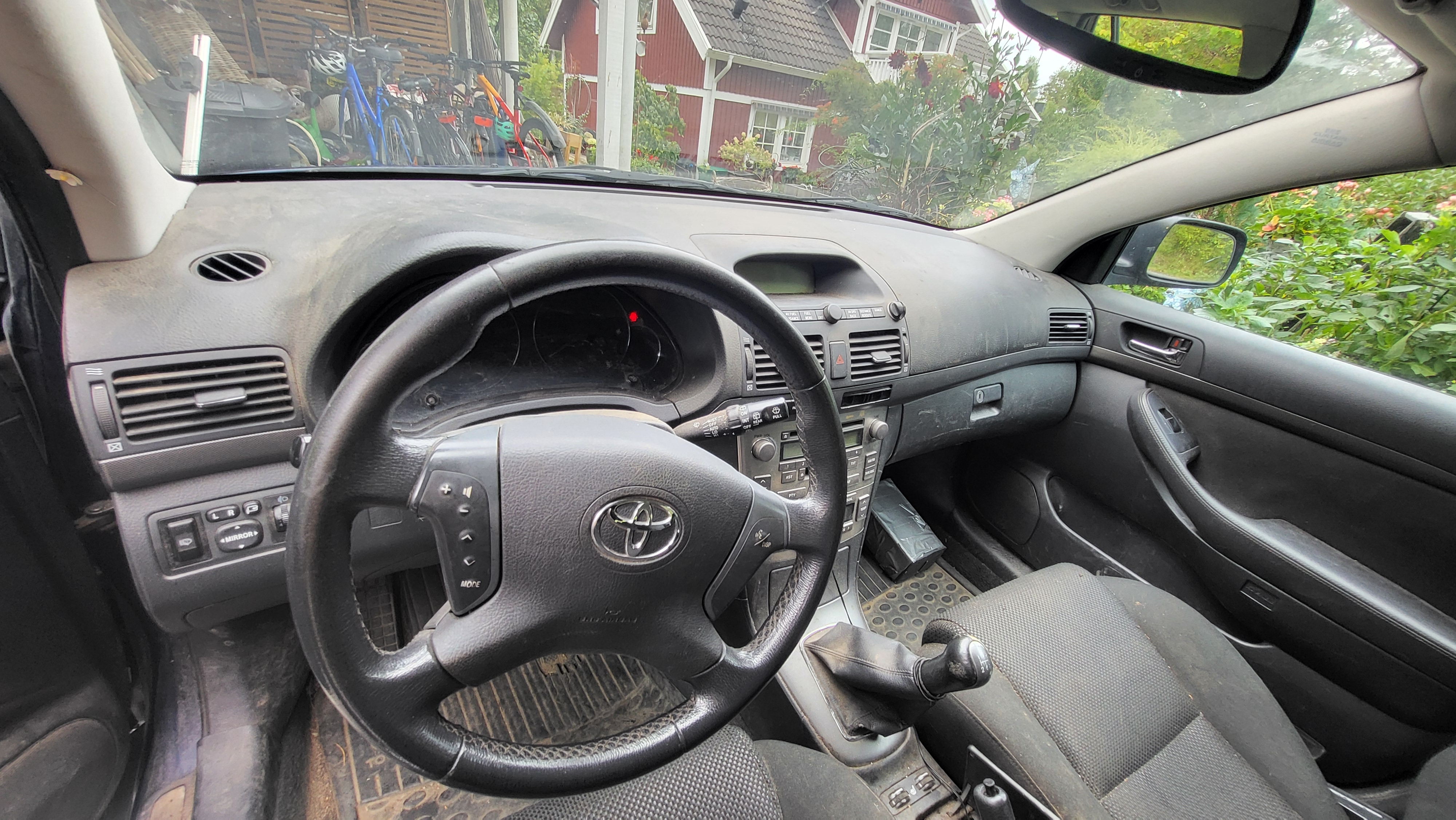 Toyota Avensis Kombi 1.8 VVT-i Manuell 2006, bild 5/5