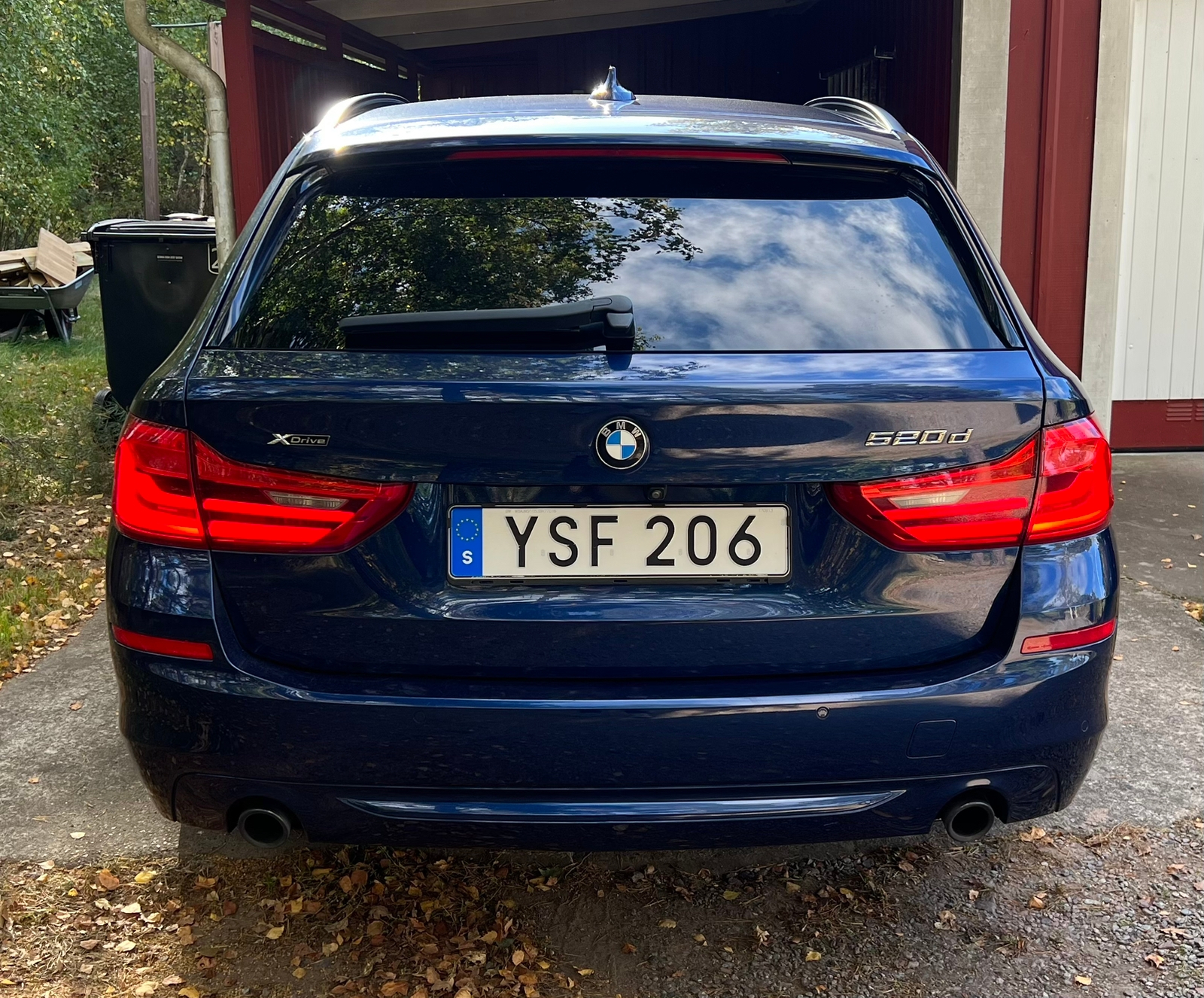 BMW 520 d xDrive Touring Steptronic 2018, photo 4/10