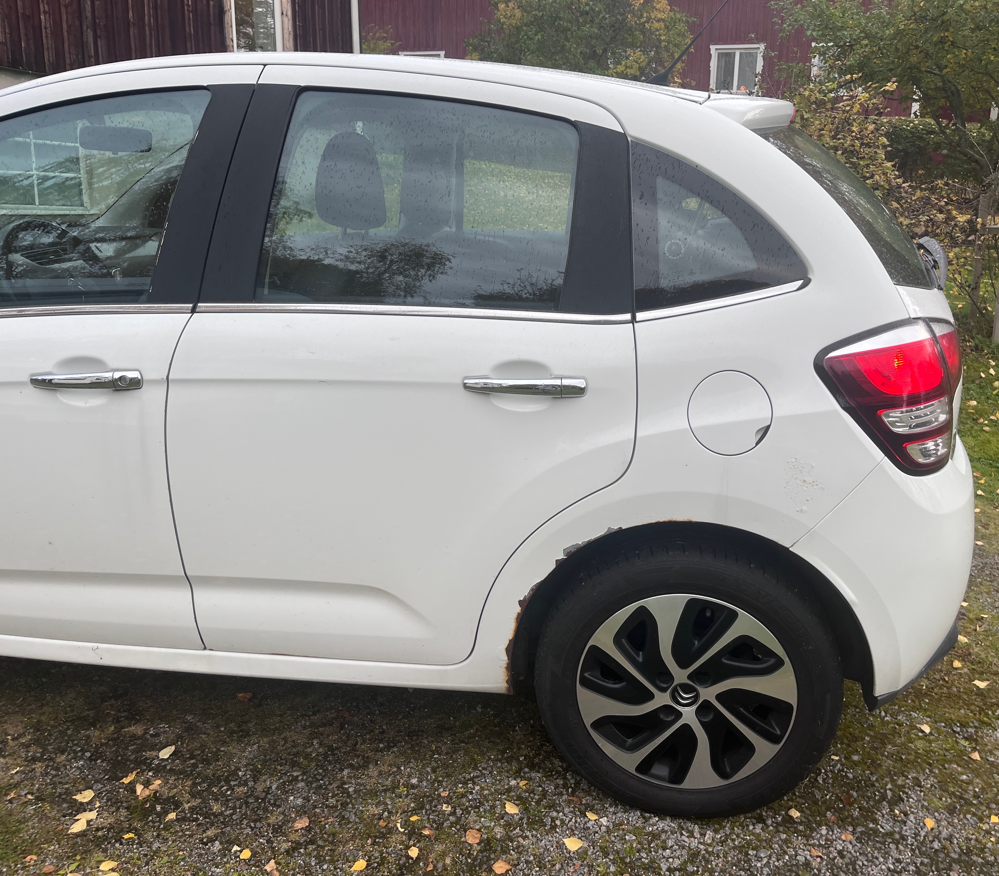 Citroen C3 1.6 e-HDi 90 Manuell 2013, bild 5/10