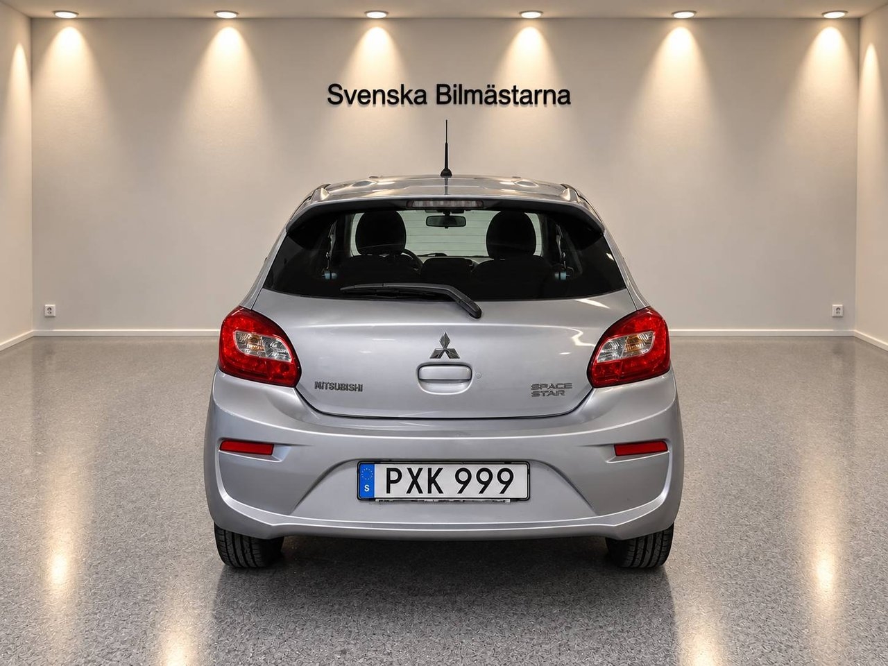 Mitsubishi Space Star 2016, bild 2/10