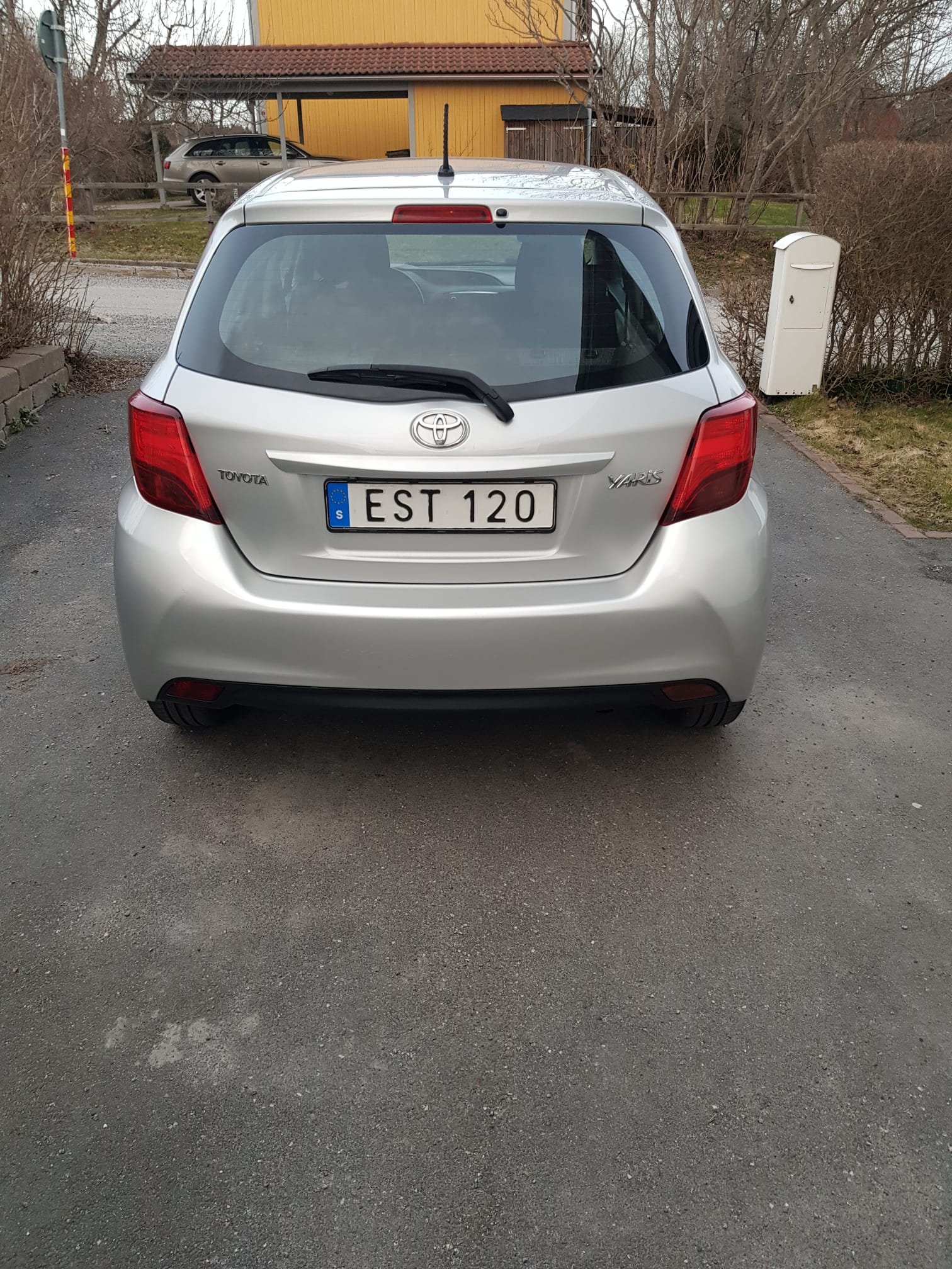 Toyota Yaris 2015, photo 4/10