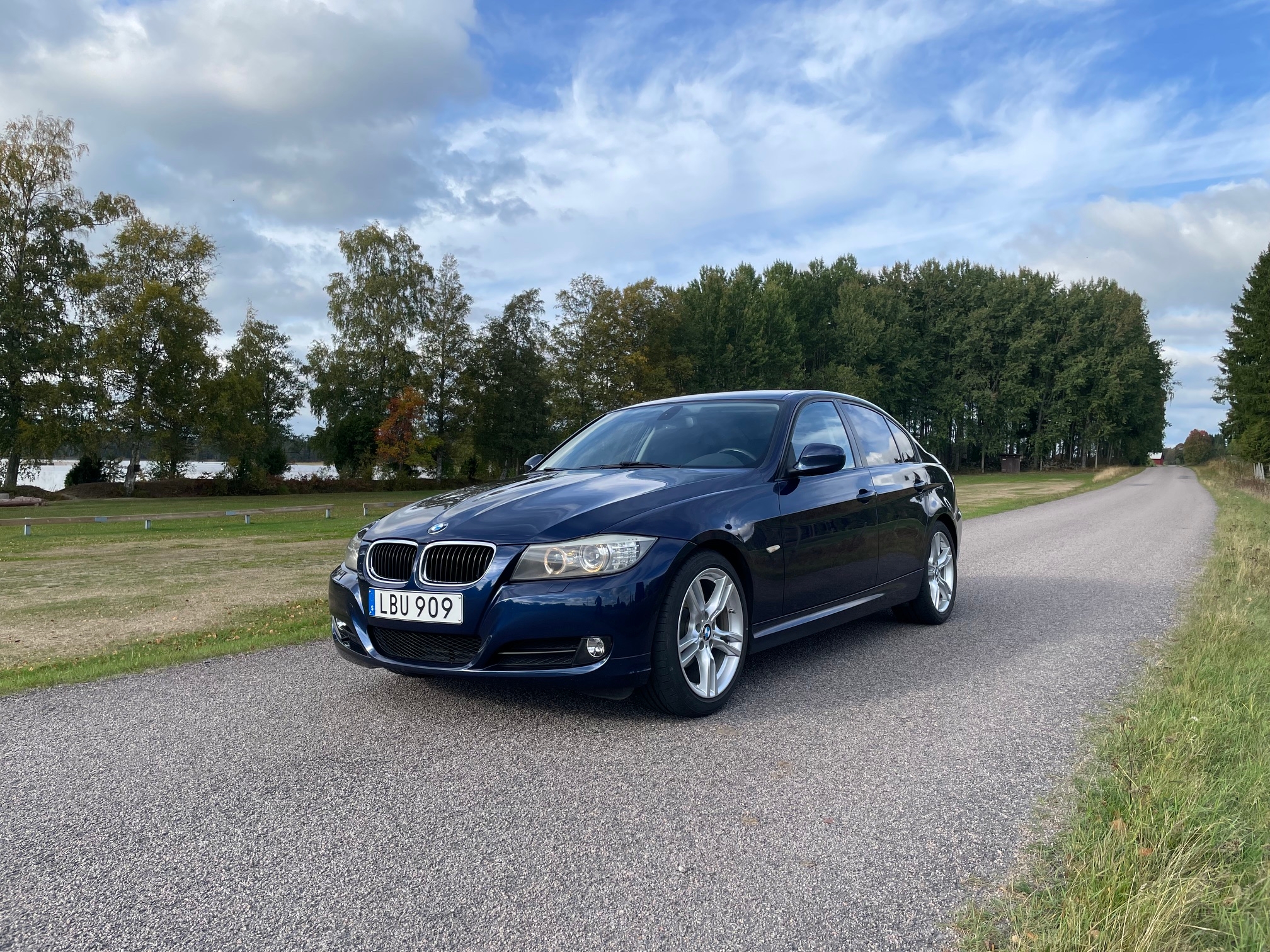 BMW 320 i Sedan Manuell 2011, bild 3/10