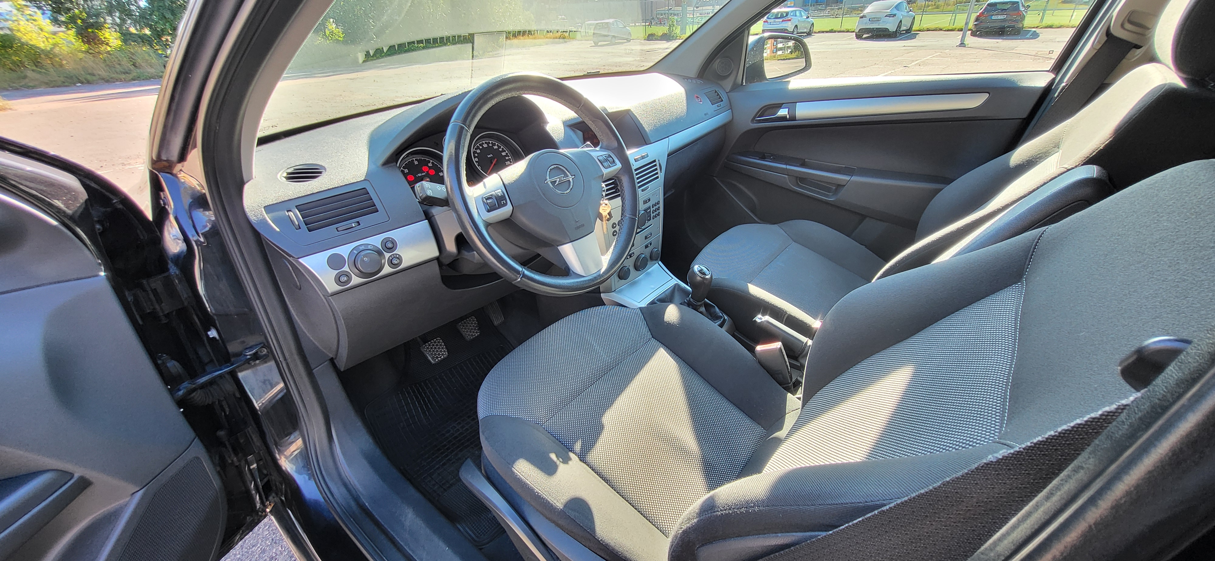 Opel Astra 1.7 CDTI ECOTEC Manuell 2009, photo 6/10