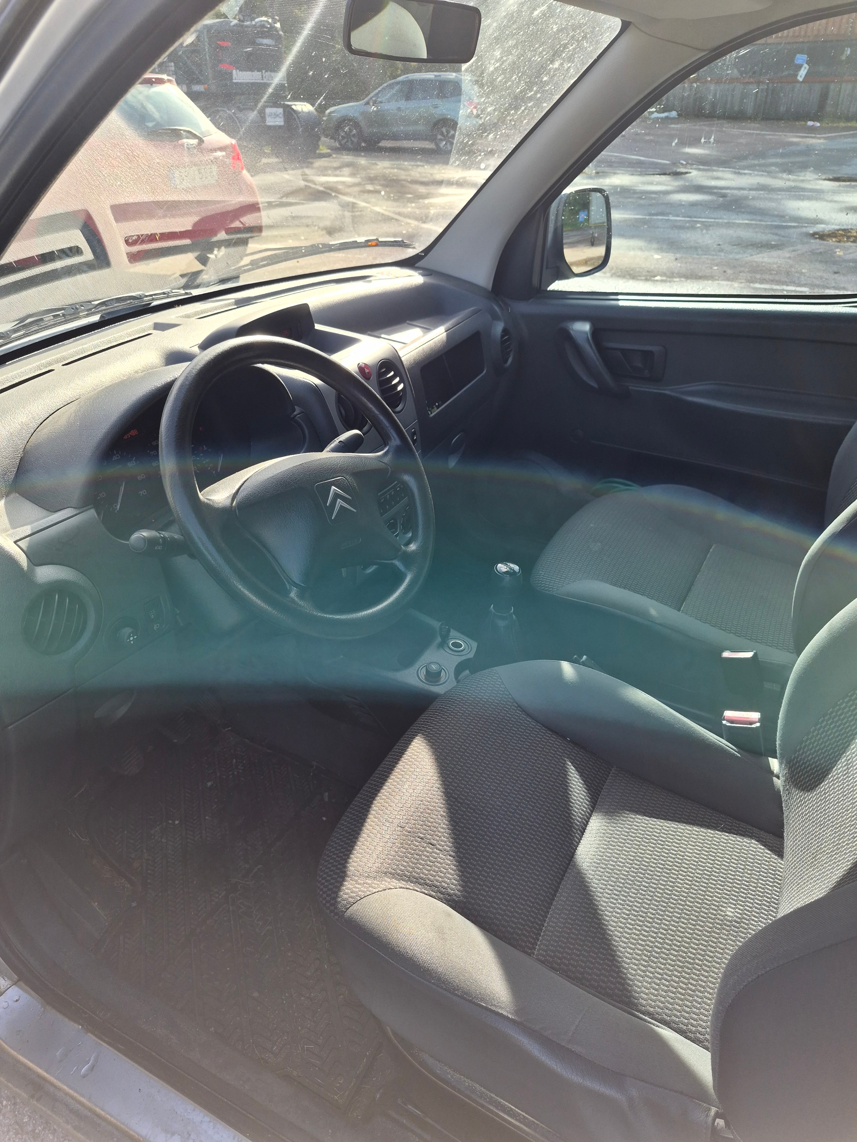 Citroen Berlingo 2007, photo 2/5