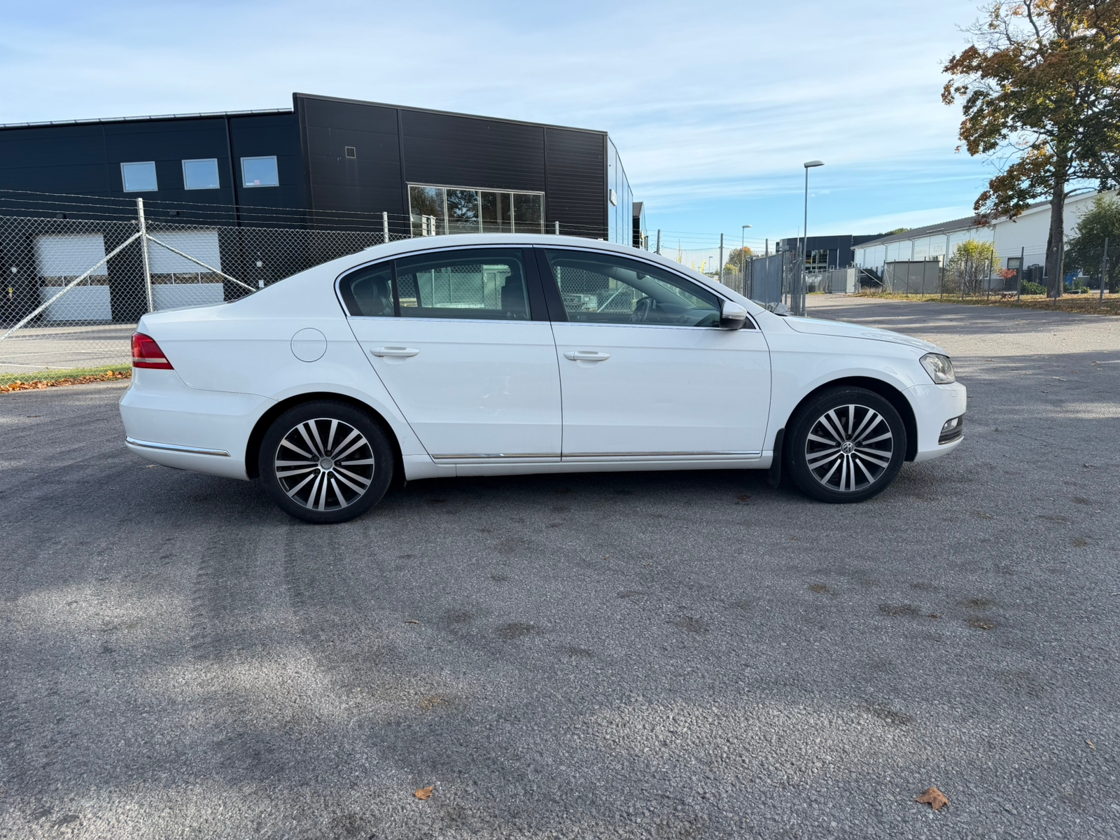 Volkswagen Passat 2012, photo 7/10