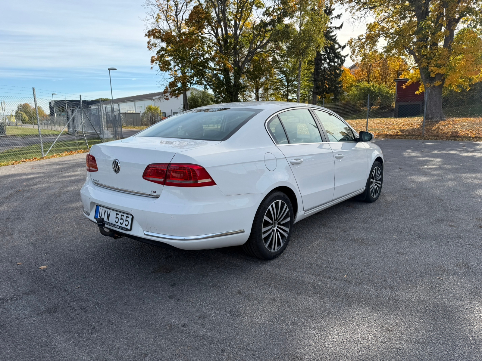 Volkswagen Passat 2012, photo 5/10