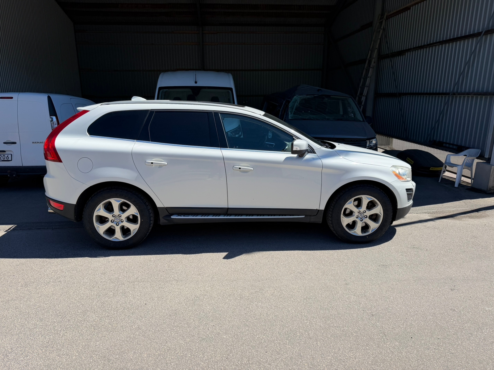 Volvo XC60 D5 AWD Geartronic 2013, kuva 2/5