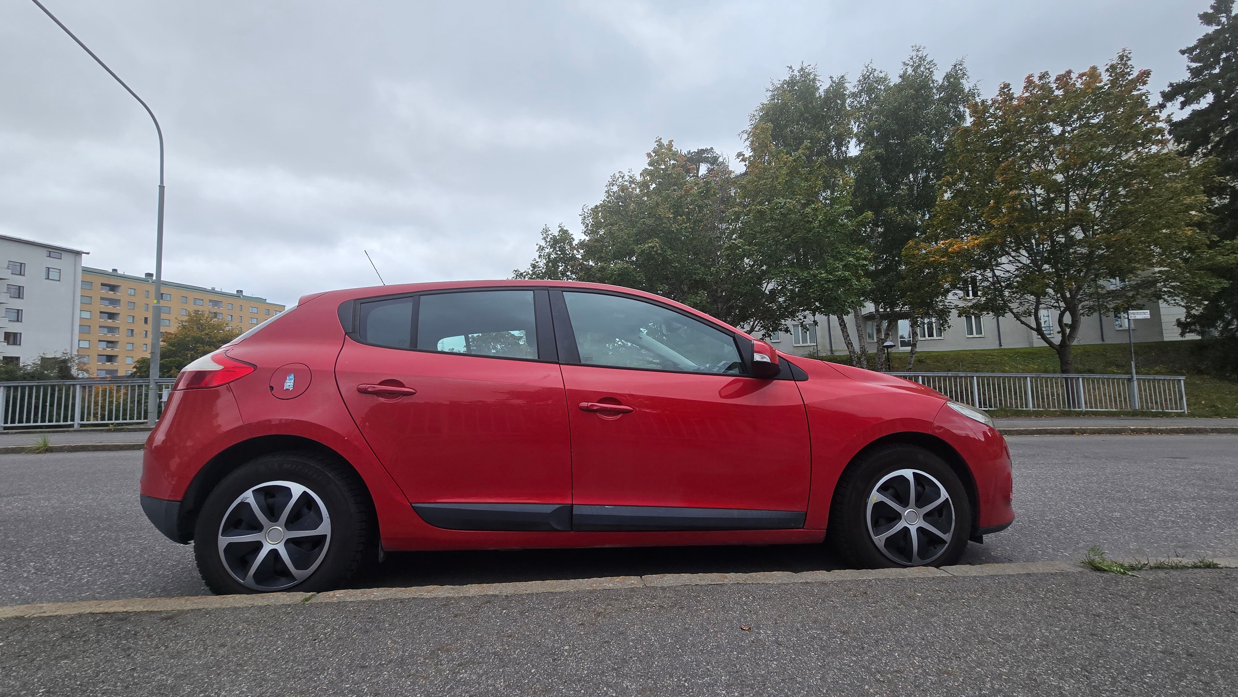 Renault Megane III 1.5 dCi Manuell 2009, kuva 2/10