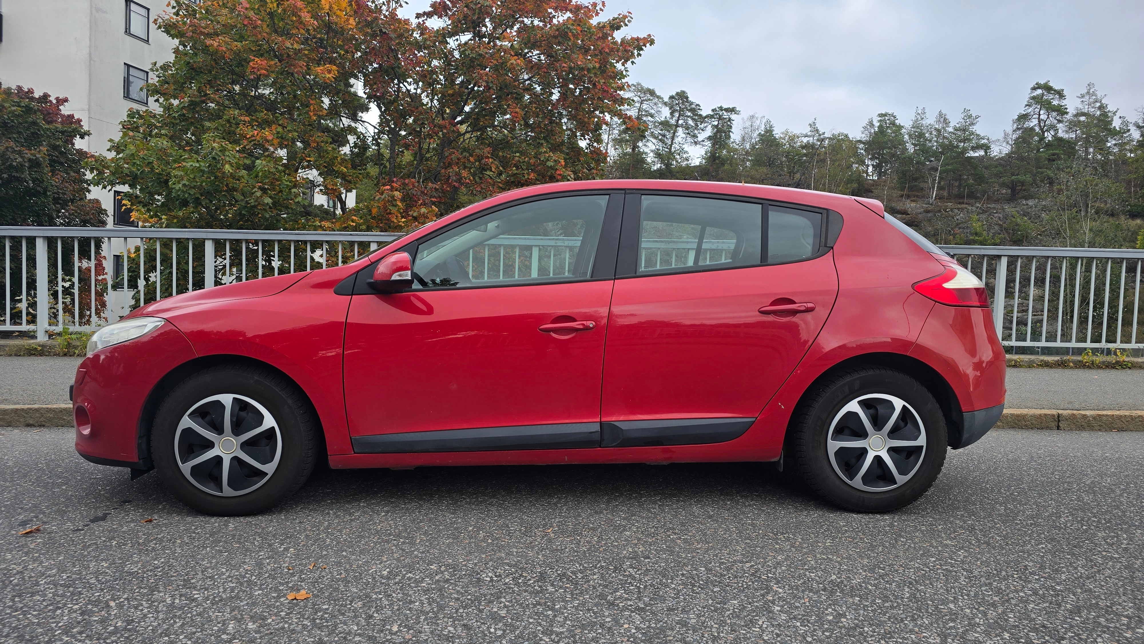 Renault Megane III 1.5 dCi Manuell 2009, kuva 5/10