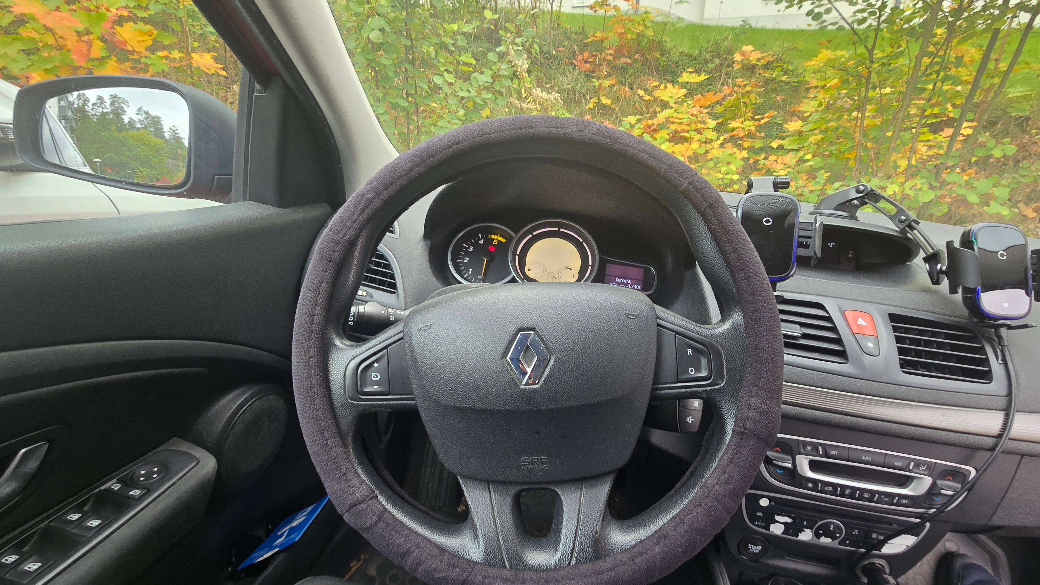 Renault Megane III 1.5 dCi Manuell 2009, kuva 7/10